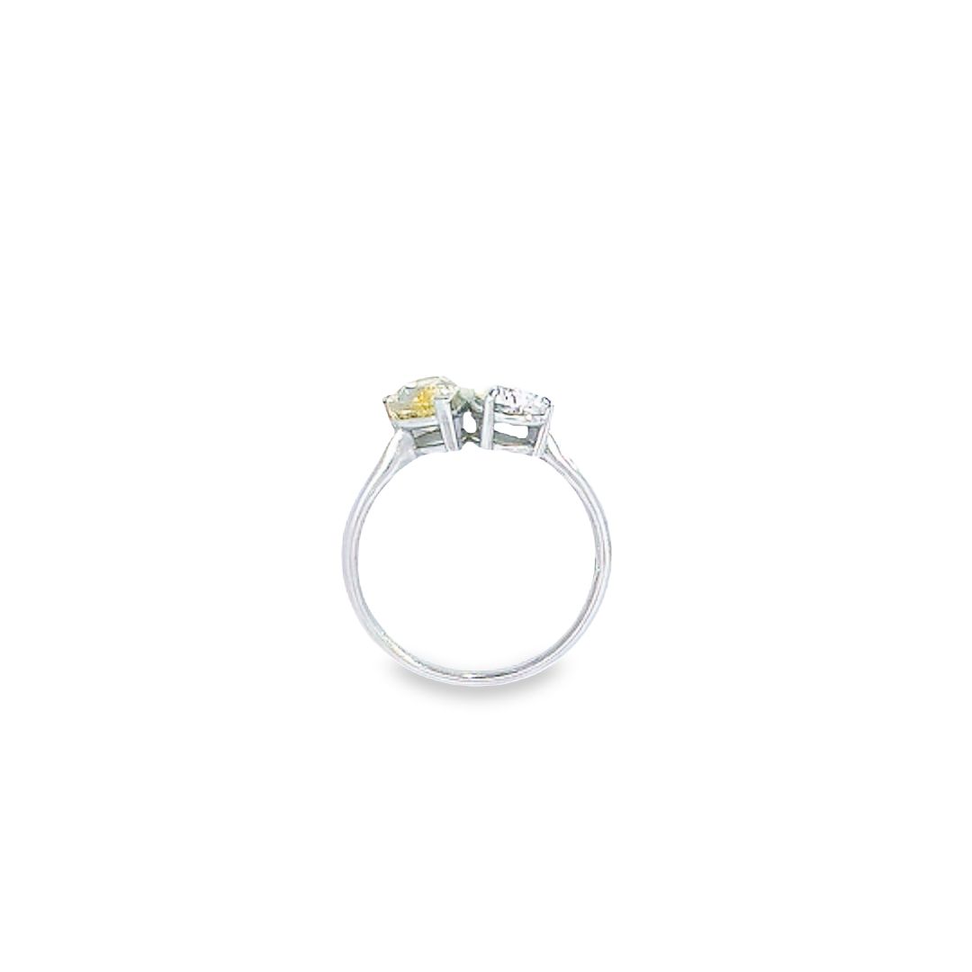 GIA Diamond Toi et Moi Ring Set In Platinum