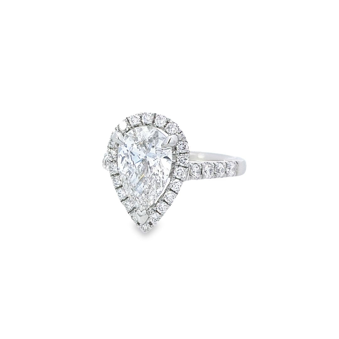 IGI 2.02ct F/SI1 LAB Diamond Halo Ring Set in Platinum