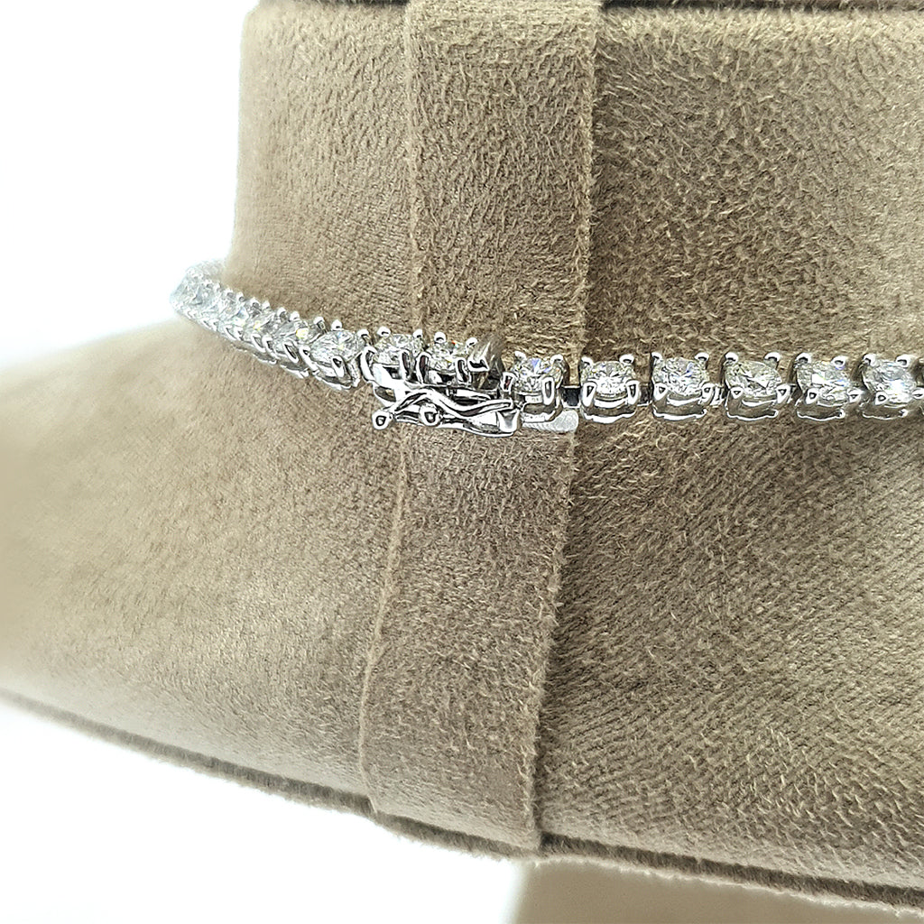 18ct White Gold Diamond Flower Necklace - Montpellier Jewellers