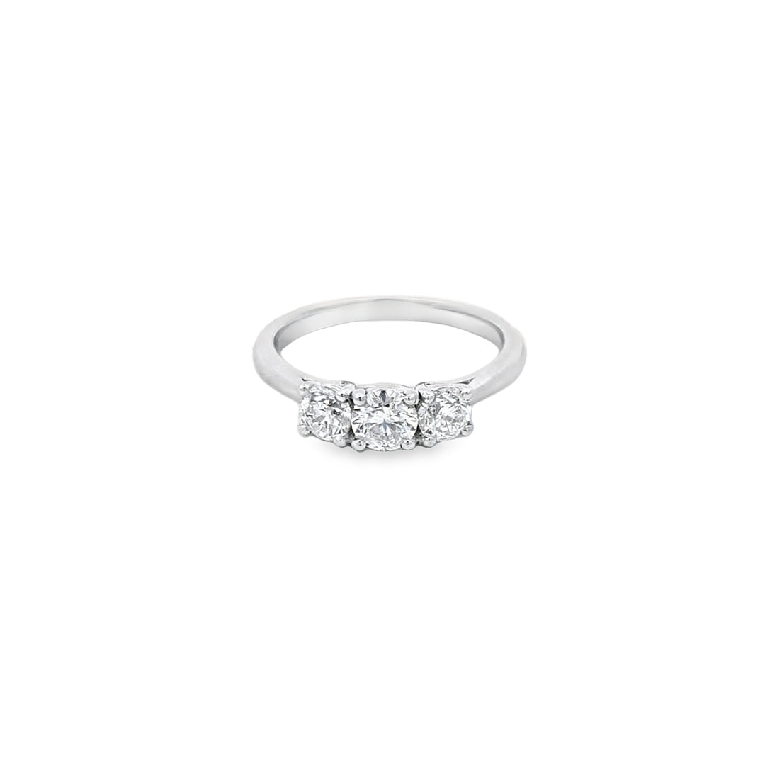 1.04ct H/SI 3 Stone Diamond Ring set in Platinum