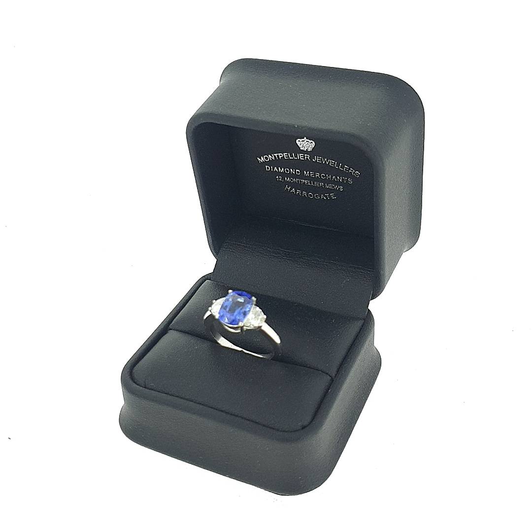 Gubelin Certified 2.71ct Sapphire (No Heat) & Diamond Ring