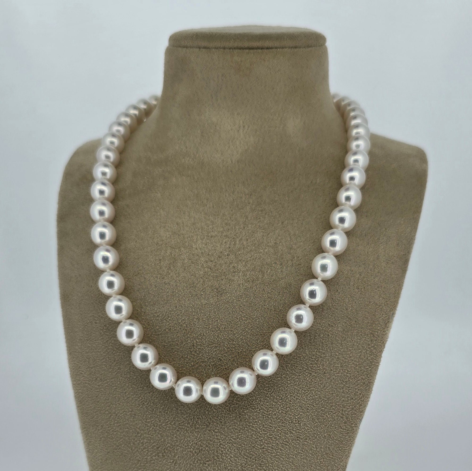 Akoya Pearl Necklace 9.0-9.5mm AA+ Quality