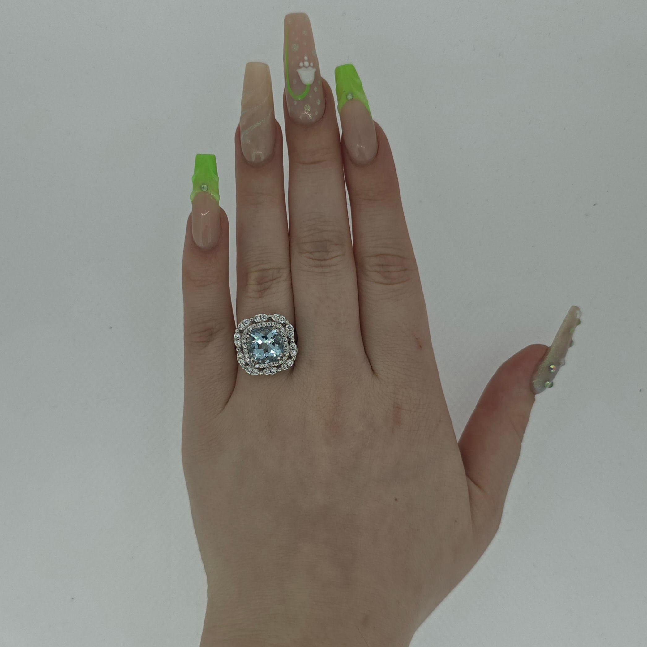 3.70ct Aquamarine & Diamond Ring Set in Platinum