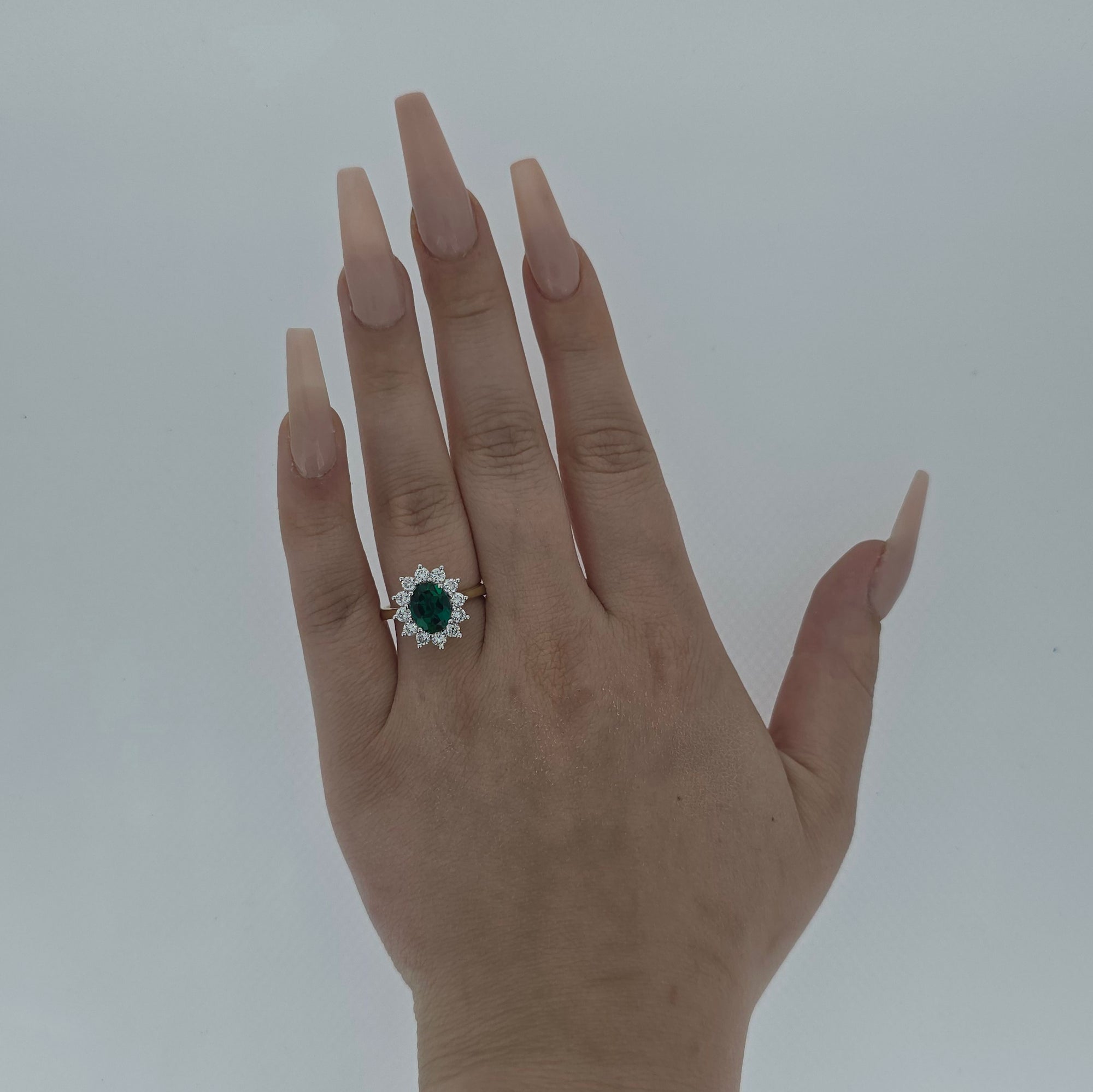 1.56ct LAB Emerald & LAB Diamond Cluster Ring set in 9ct Gold