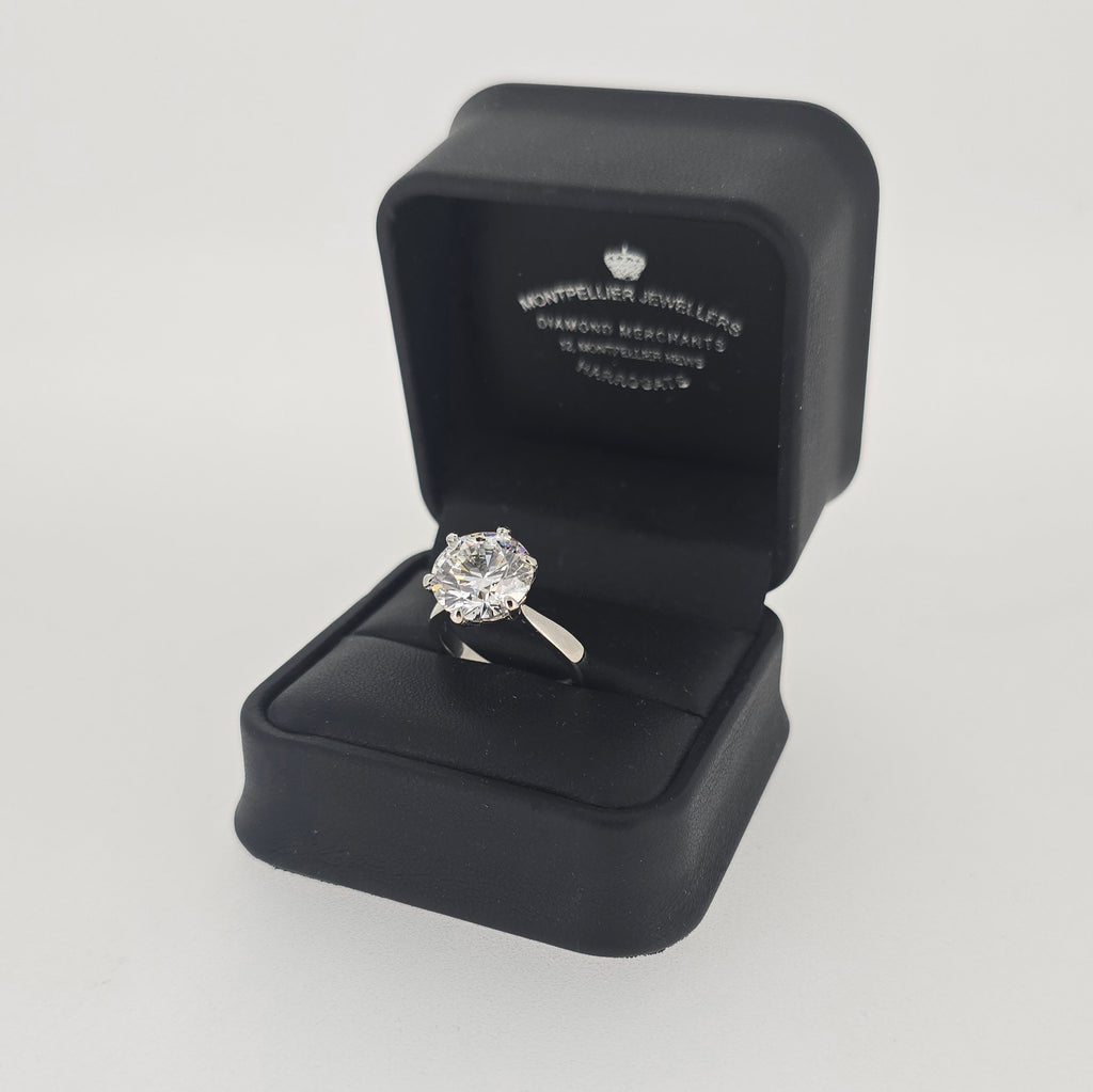 IGI 5.14ct E/VS2 LAB Diamond Solitaire set in Platinum