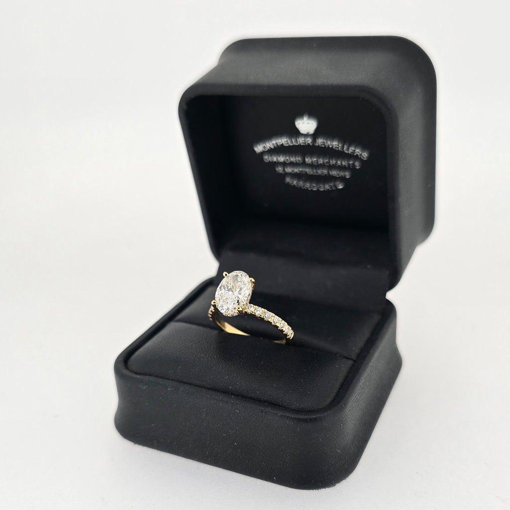 IGI 2.00ct D/VS2 Oval Shape LAB Diamond Ring with Diamond Shoulders set in 18ct Yellow Gold - Montpellier Jewellers