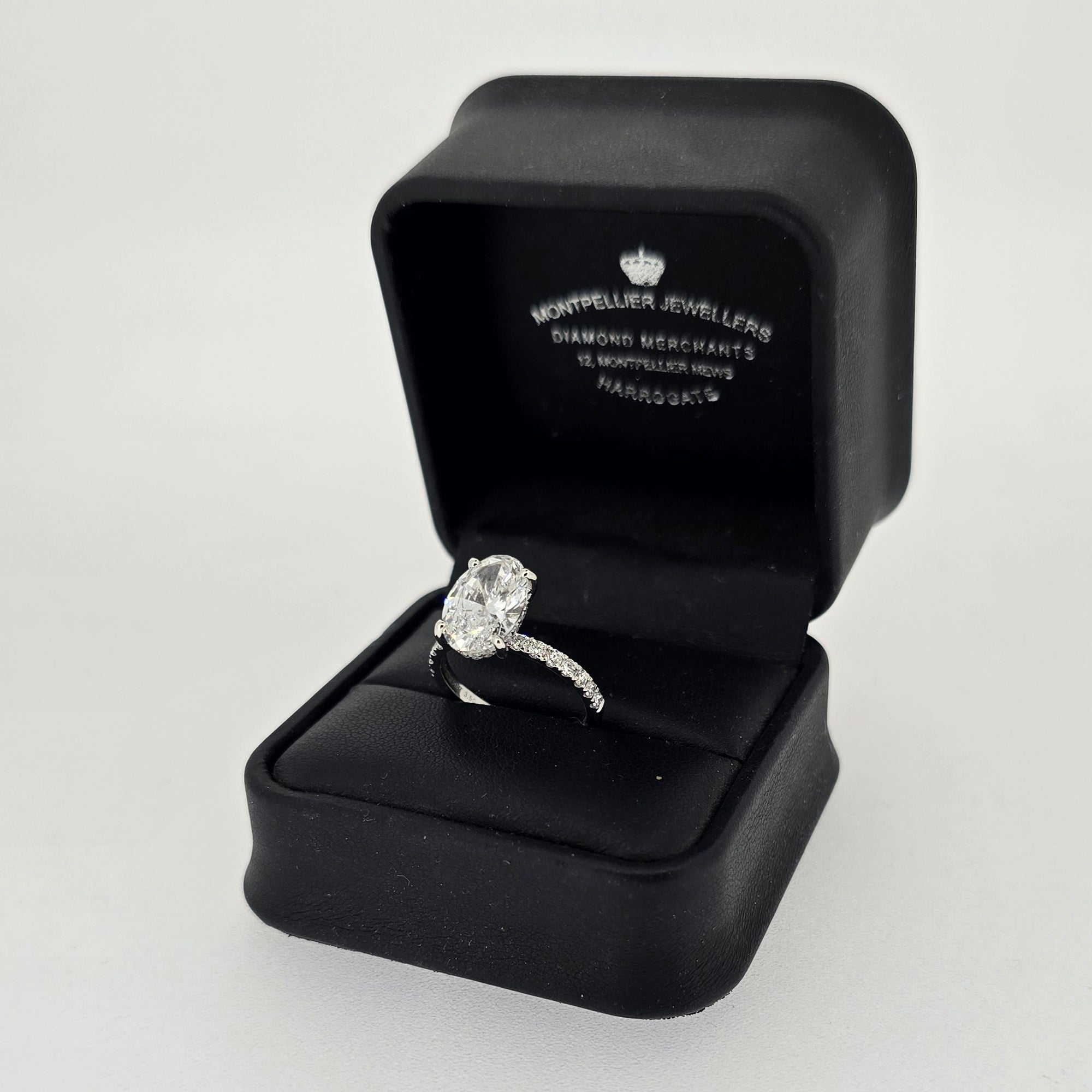 IGI 3.00ct D/VS2 Oval Shape LAB Diamond Ring with Diamond Shoulders set in Platinum - Montpellier Jewellers