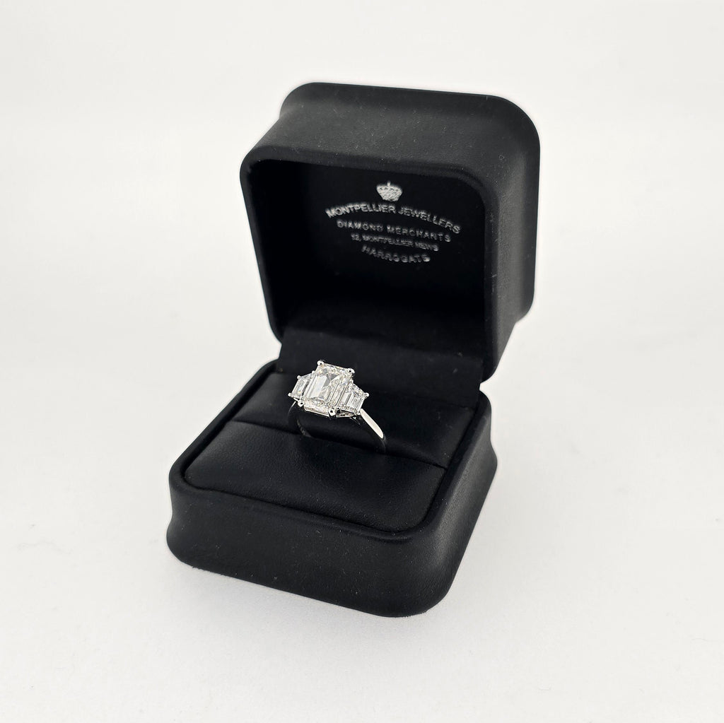 IGI 3.01ct D/VS1 Emerald Cut LAB Diamond Ring with Trapezoid Side Stones Set in Platinum - Montpellier Jewellers