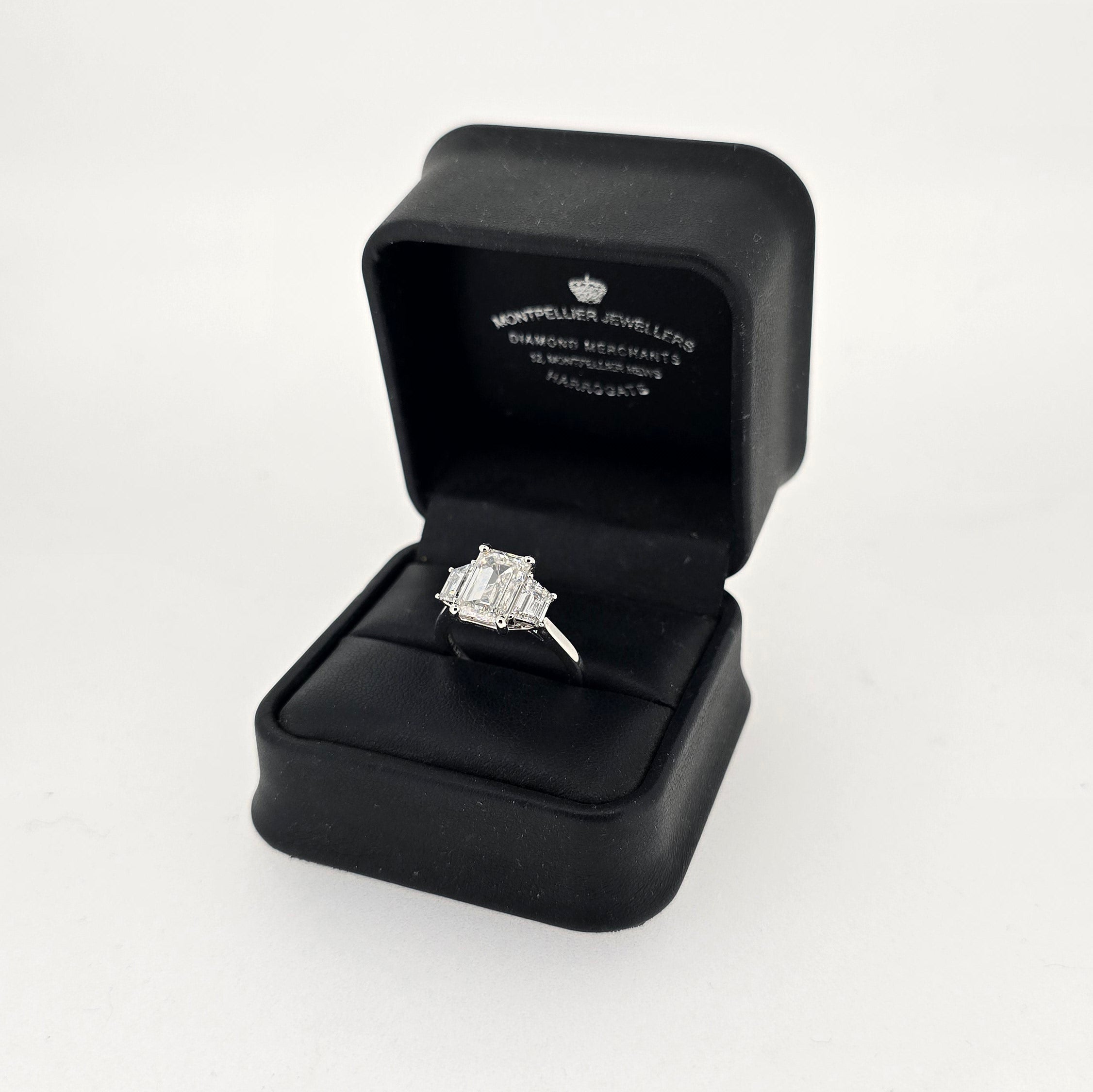IGI 3.01ct D/VS1 Emerald Cut LAB Diamond Ring with Trapezoid Side Stones Set in Platinum - Montpellier Jewellers