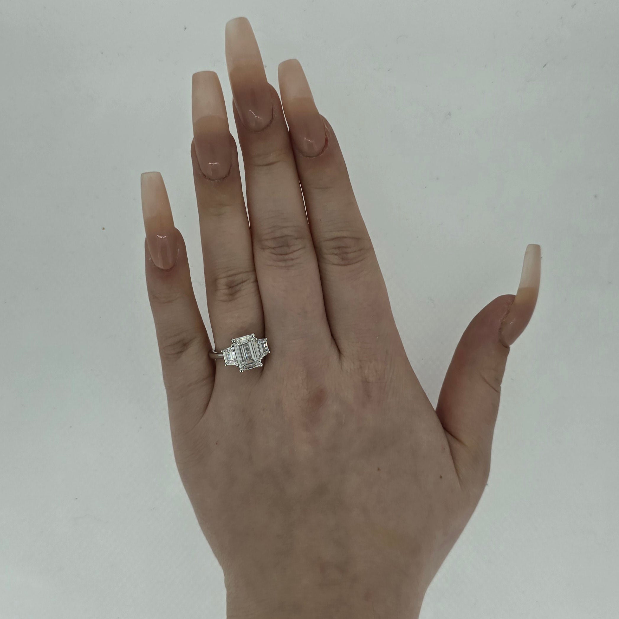 IGI 3.01ct D/VS1 Emerald Cut LAB Diamond Ring with Trapezoid Side Stones Set in Platinum - Montpellier Jewellers