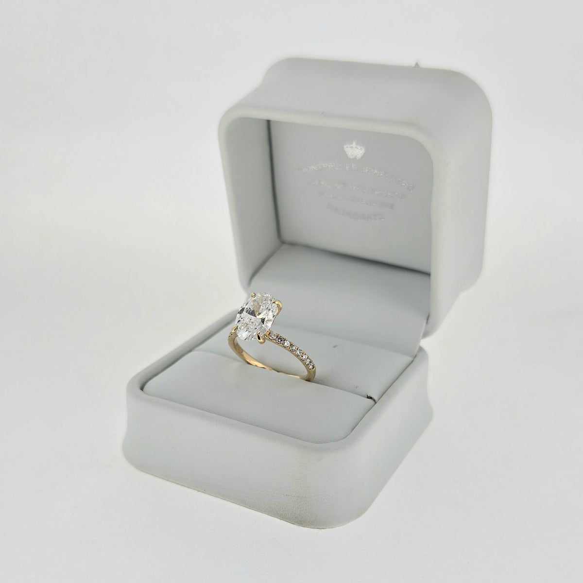 IGI 2.53ct D/VS1 Oval Cut LAB Diamond Ring with Diamond Shoulders & Diamond Set Claws Set in 18ct Yellow Gold