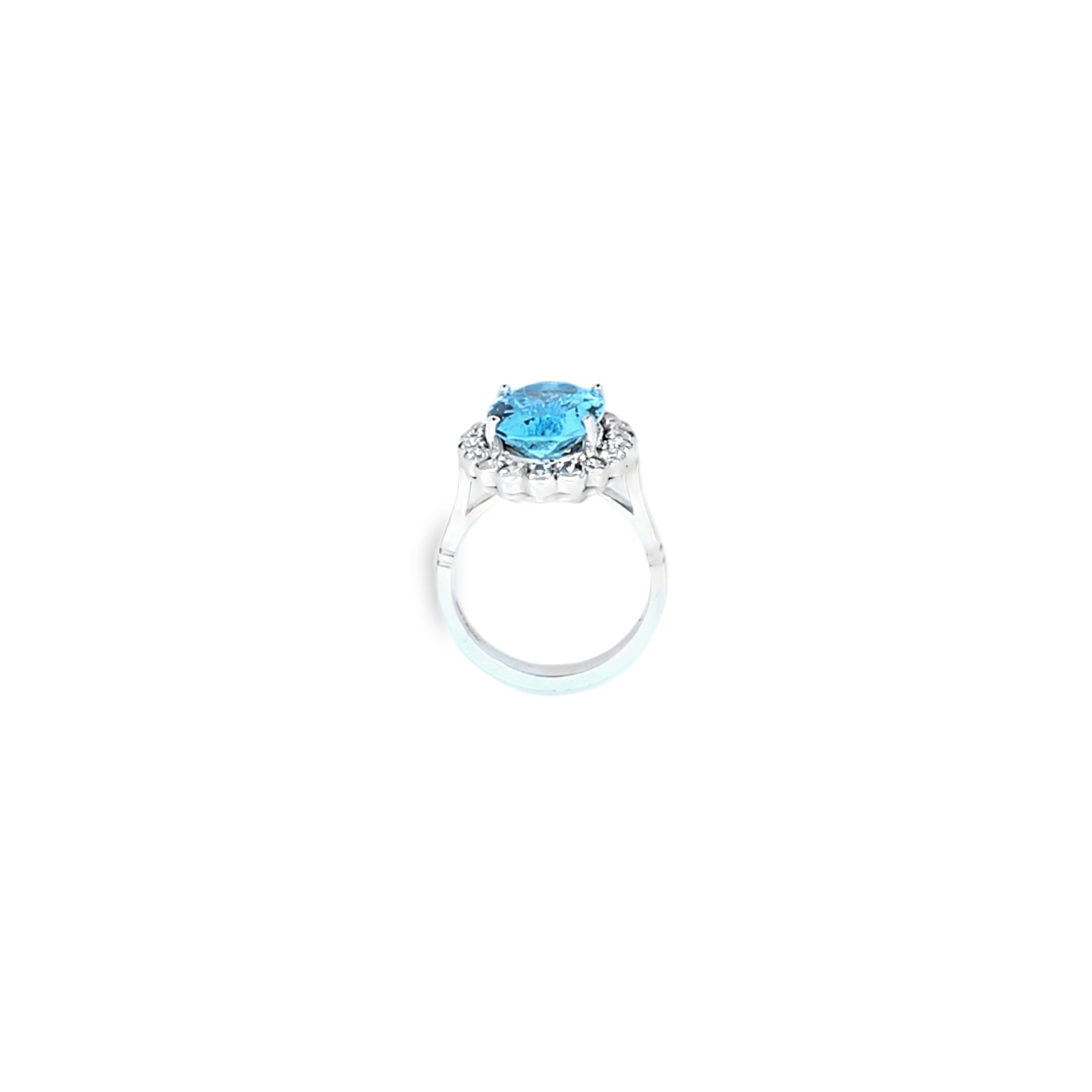 3.00ct Aquamarine & Diamond Ring Set in 18ct White Gold - Montpellier Jewellers