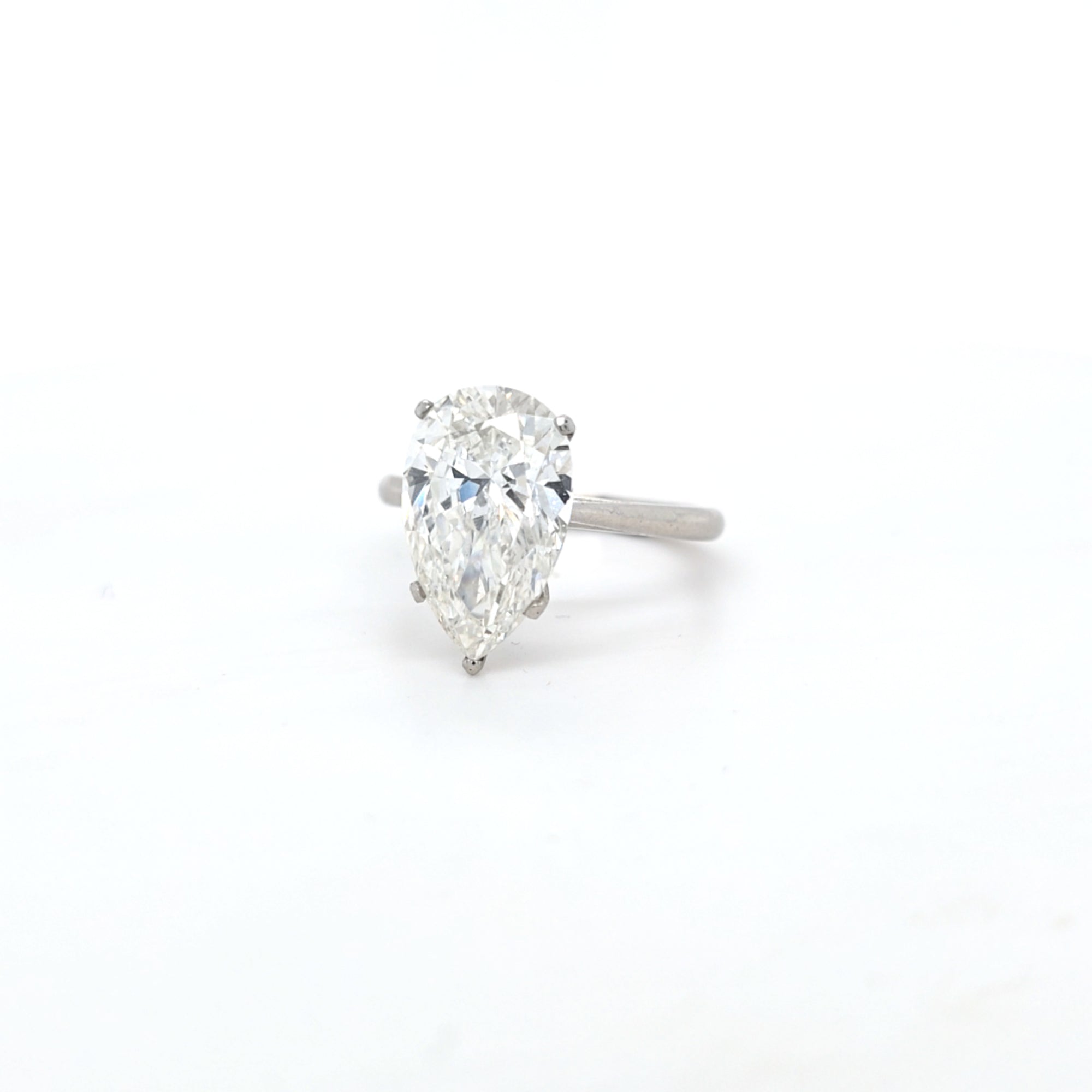 IGI 5.09ct G/VS1 LAB Diamond Pear Shape Solitaire Set In Platinum