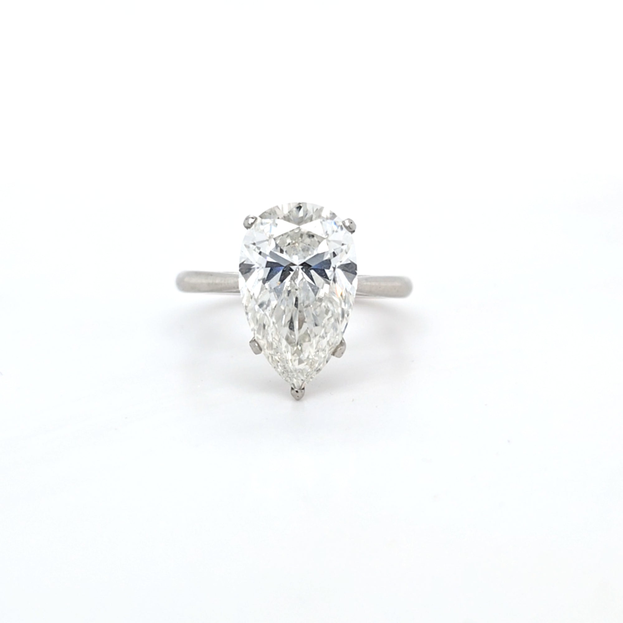 IGI 5.09ct G/VS1 LAB Diamond Pear Shape Solitaire Set In Platinum