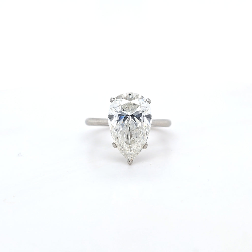 IGI 5.09ct G/VS1 LAB Diamond Pear Shape Solitaire Set In Platinum