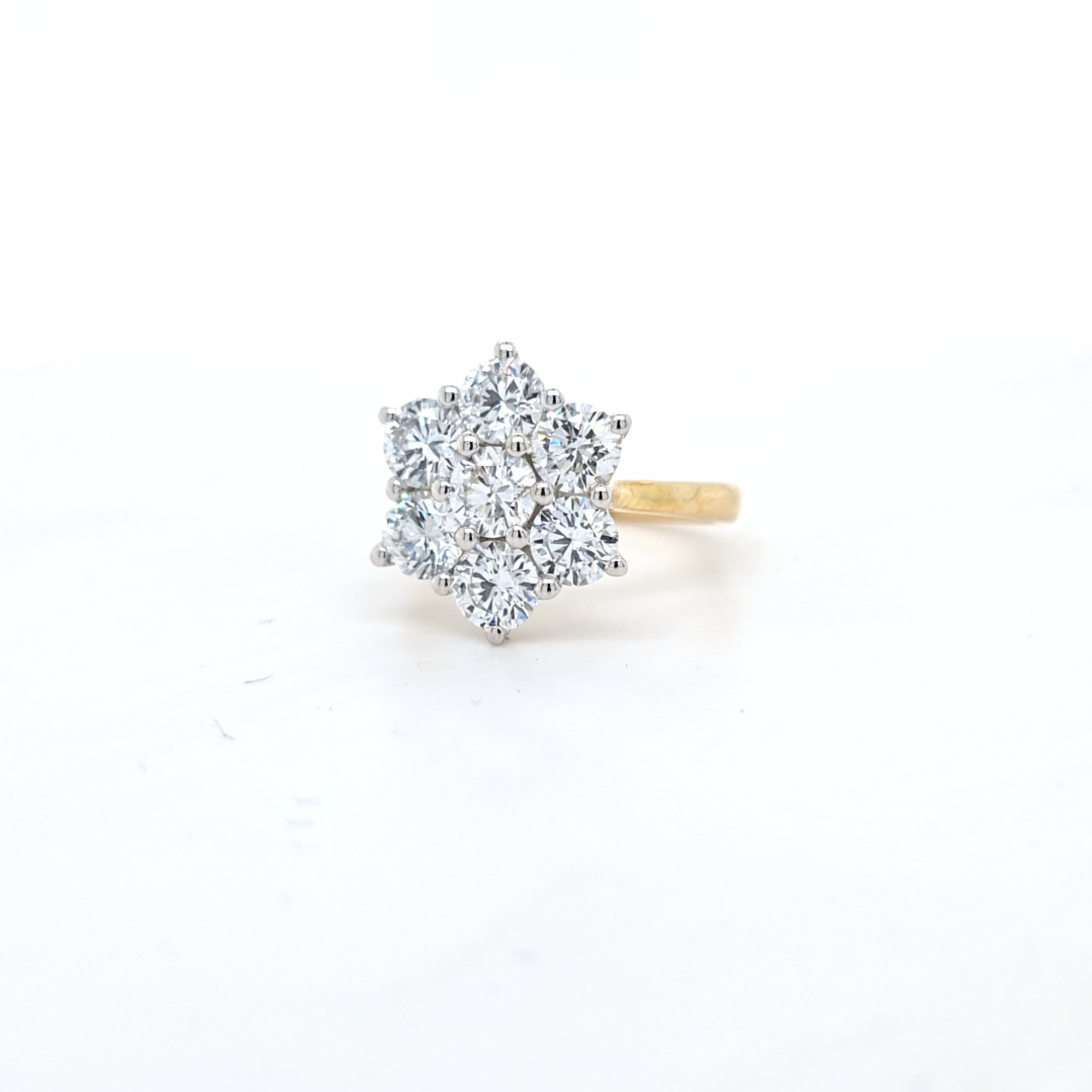2.89ct LAB Diamond Cluster Ring set in 9ct Gold