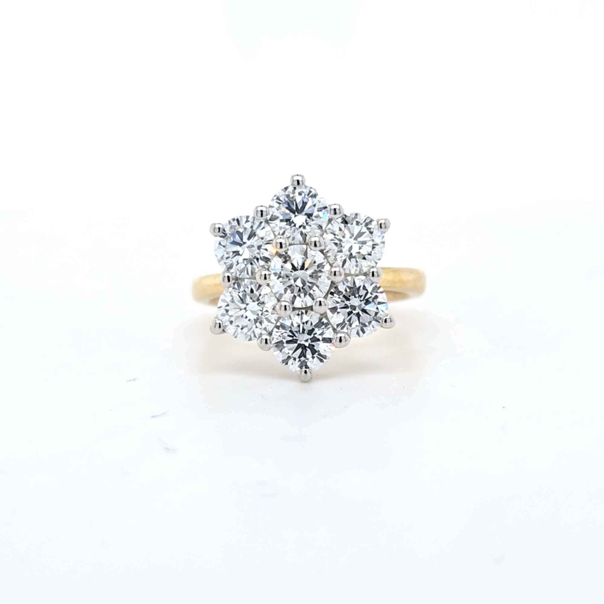 2.89ct LAB Diamond Cluster Ring set in 9ct Gold
