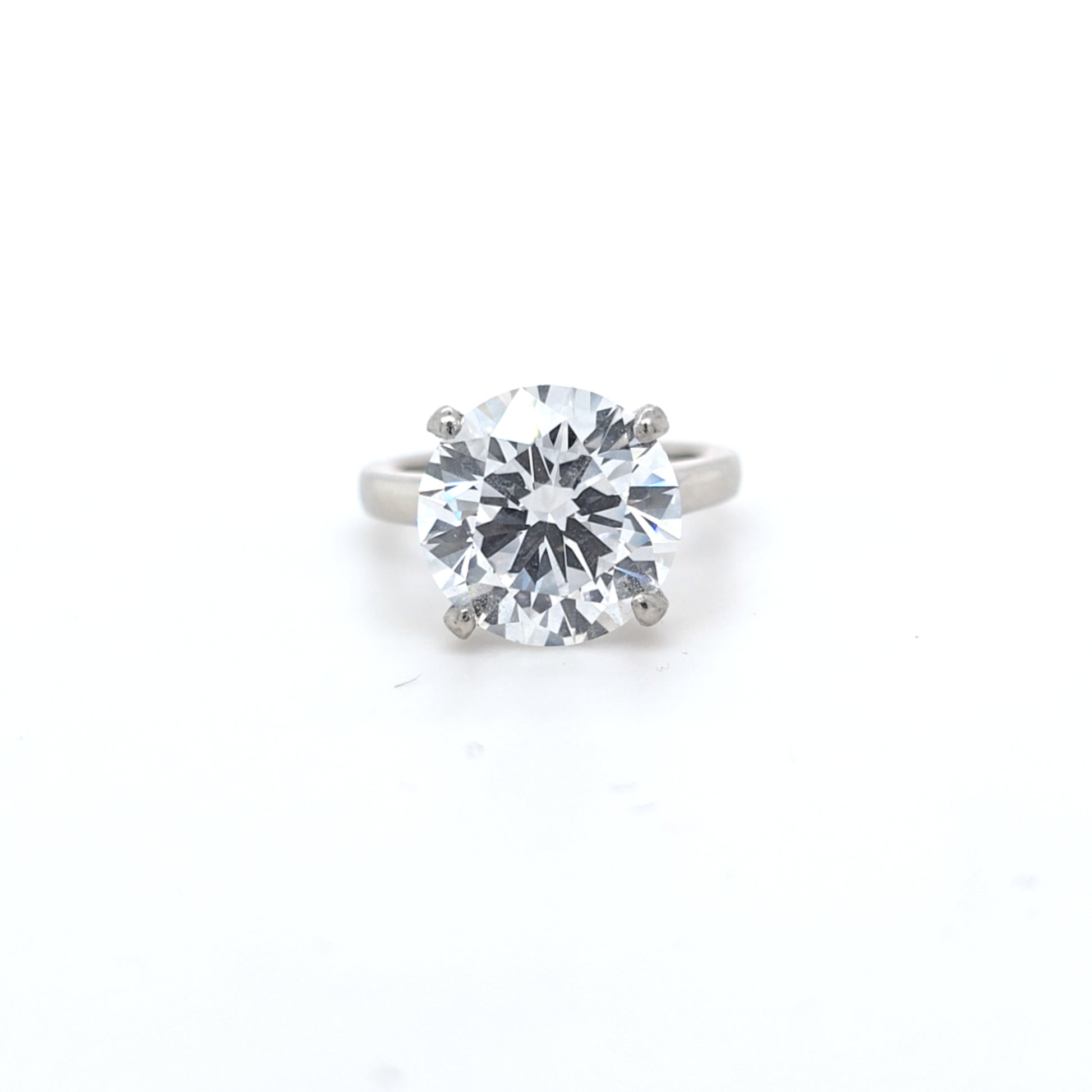 IGI 7.49ct E/VS1 LAB Diamond Solitaire set in Platinum