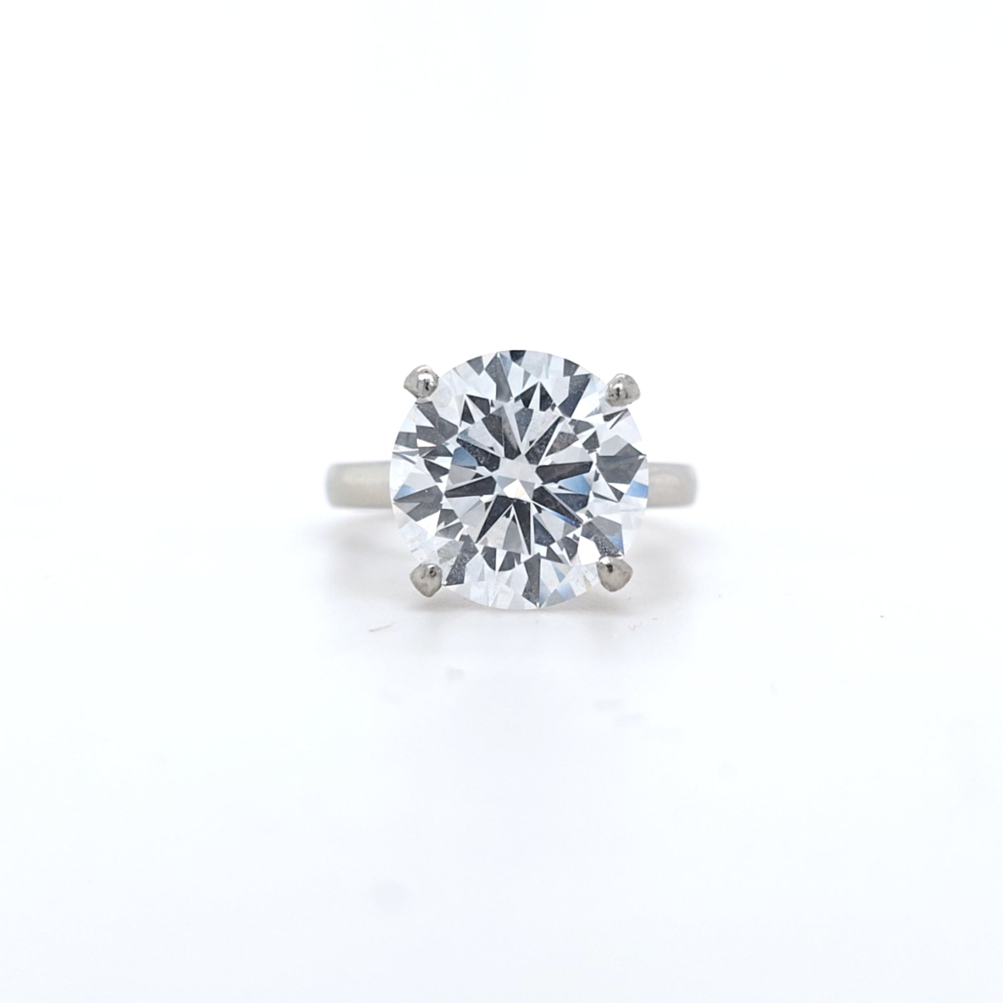 IGI 7.49ct E/VS1 LAB Diamond Solitaire set in Platinum