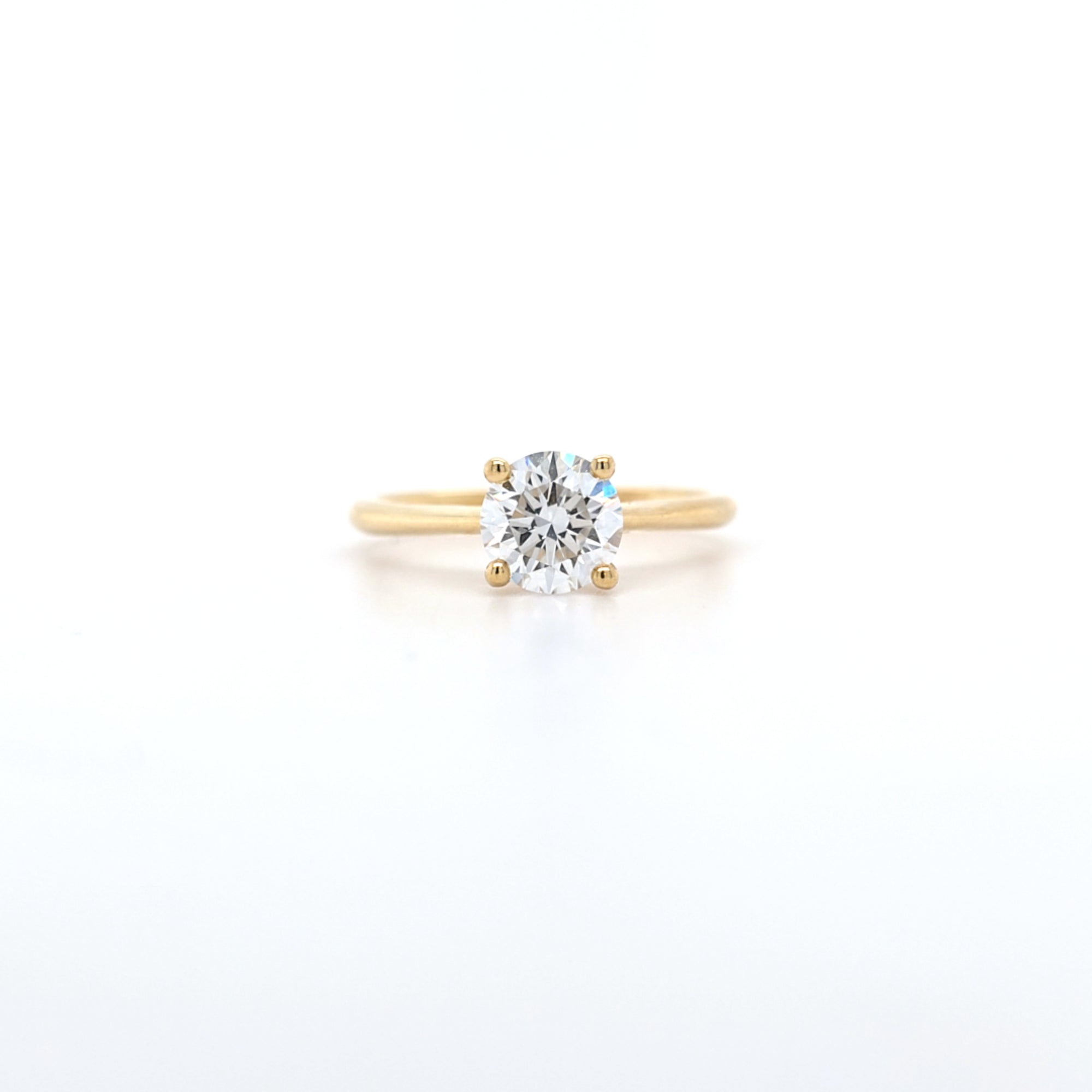 1.02ct D/VS LAB Diamond Solitaire set in Yellow Gold