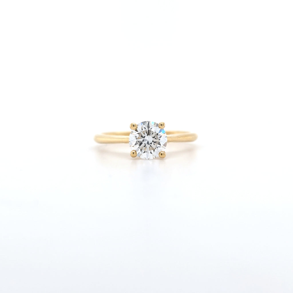 1.02ct D/VS LAB Diamond Solitaire set in Yellow Gold