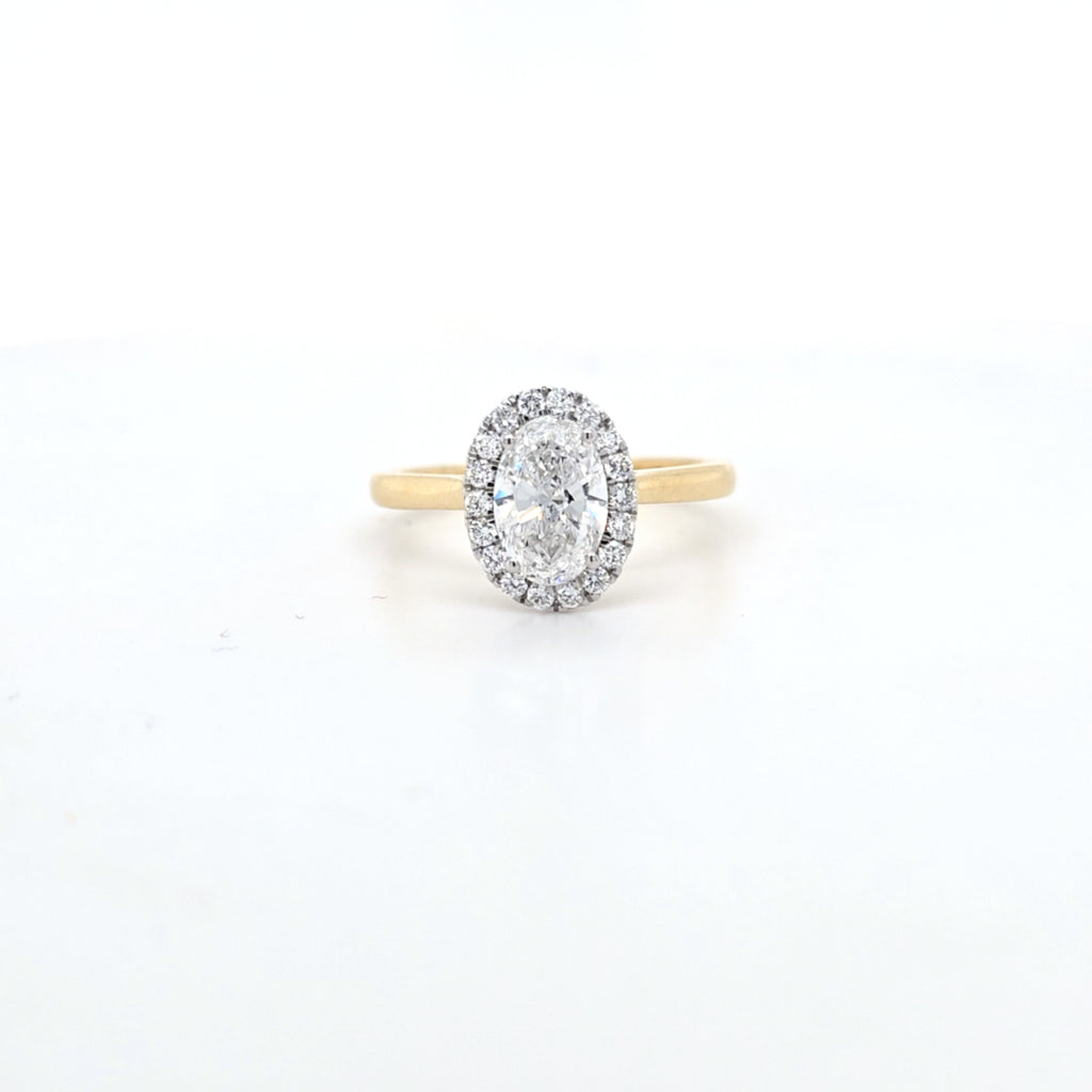 1.21ct D/VS1 LAB Diamond Halo Ring set in 9ct Yellow Gold