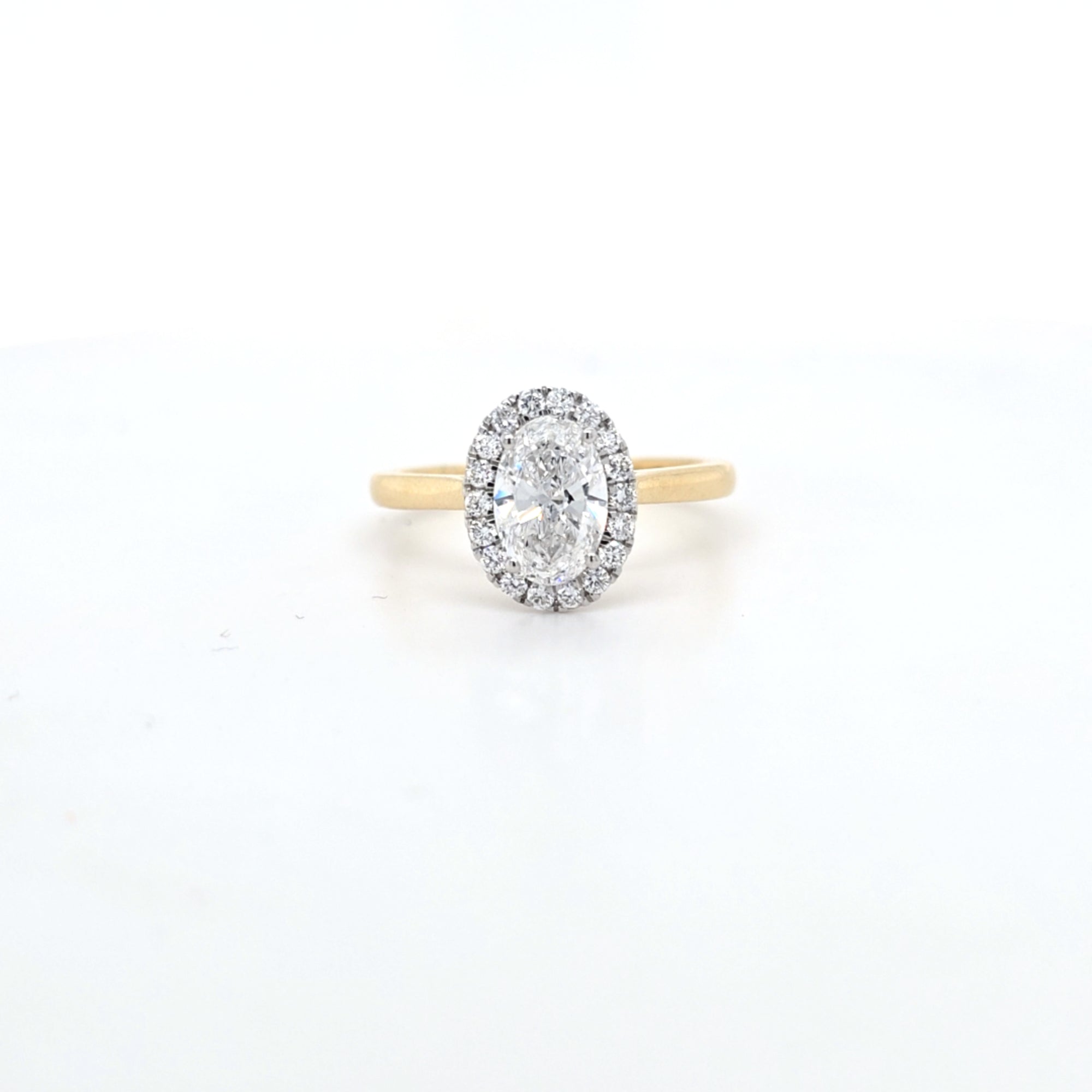 1.21ct D/VS1 LAB Diamond Halo Ring set in 9ct Yellow Gold