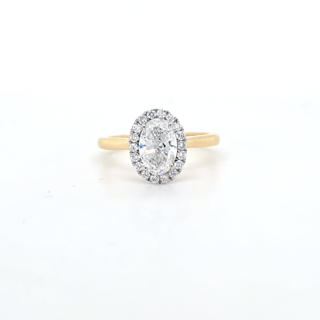 1.21ct D/VS1 LAB Diamond Halo Ring set in 9ct Yellow Gold