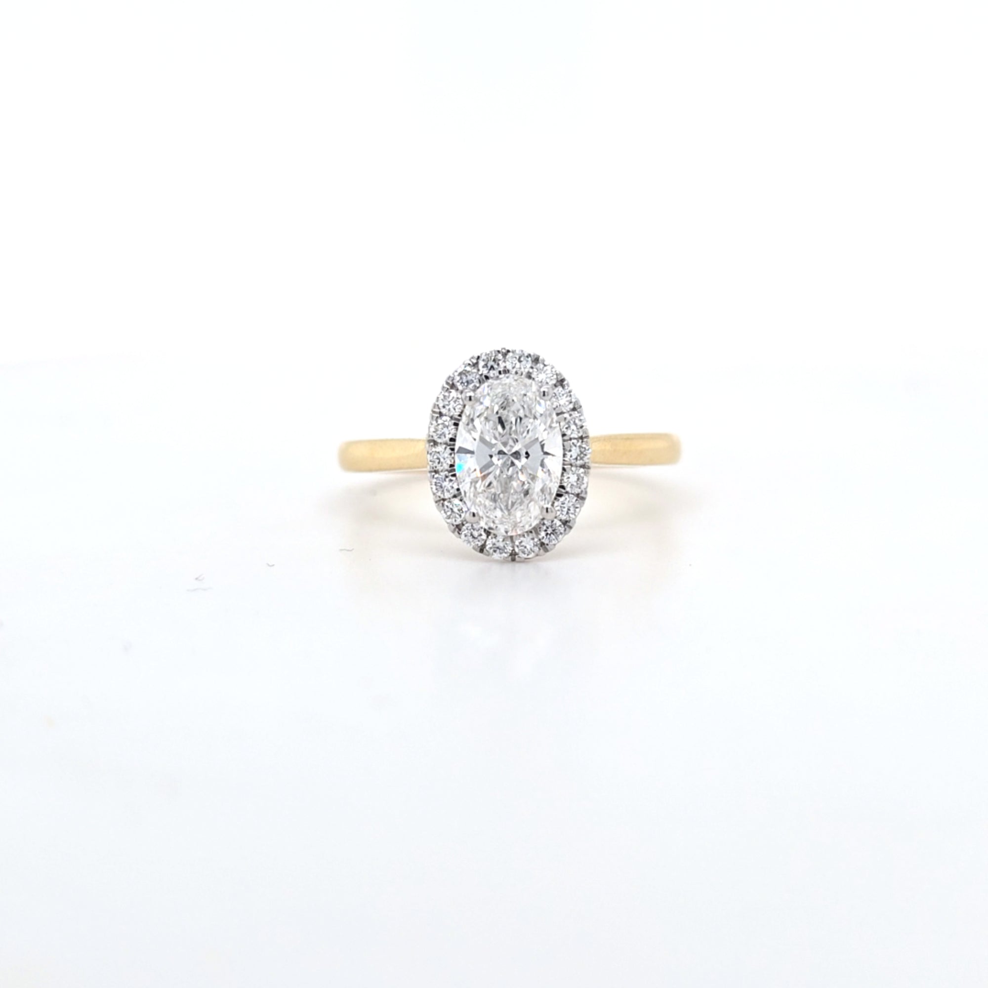1.21ct D/VS1 LAB Diamond Halo Ring set in 9ct Yellow Gold