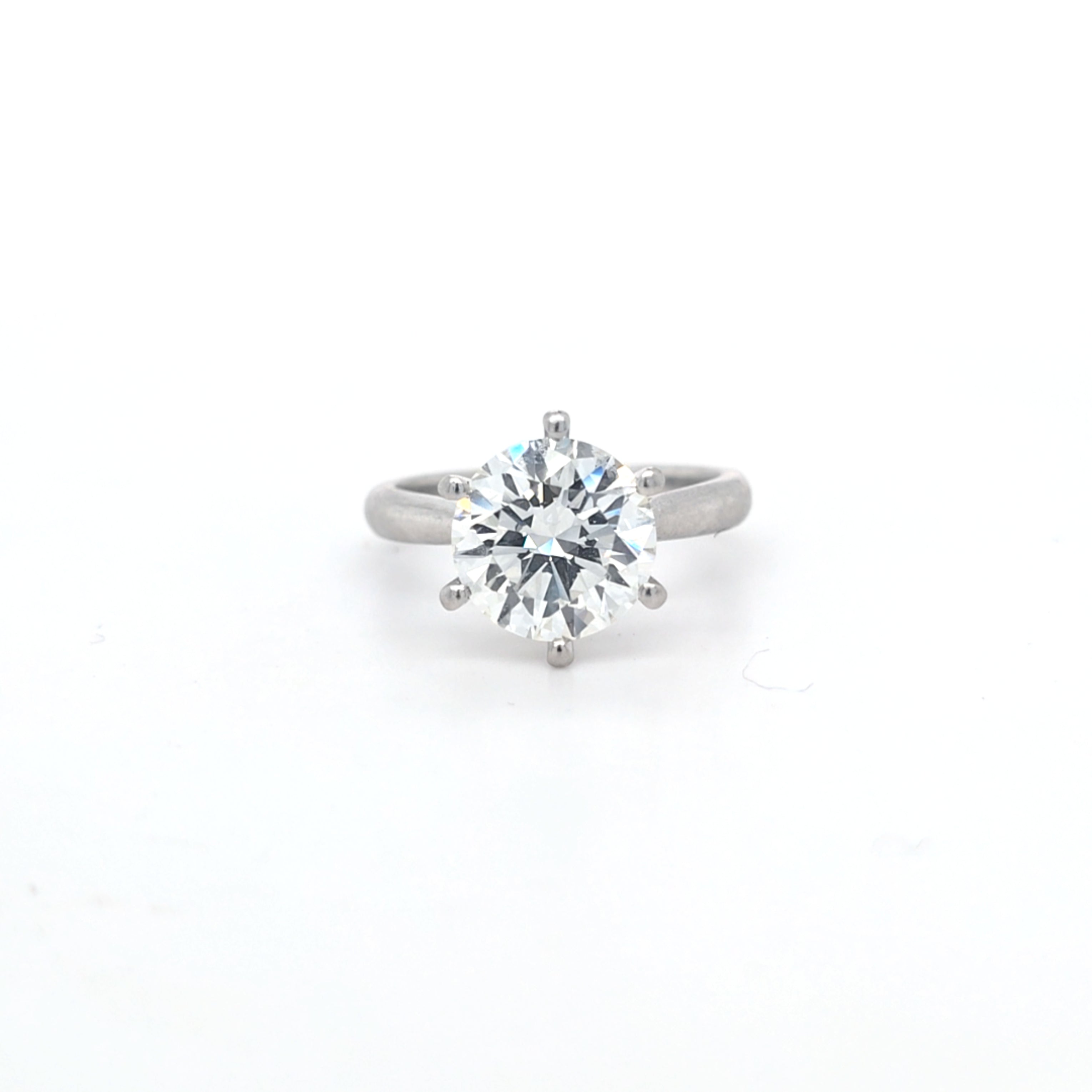 GIA 3.04ct I/SI1 Round Brilliant Cut Diamond Solitaire set in Platinum - Montpellier Jewellers