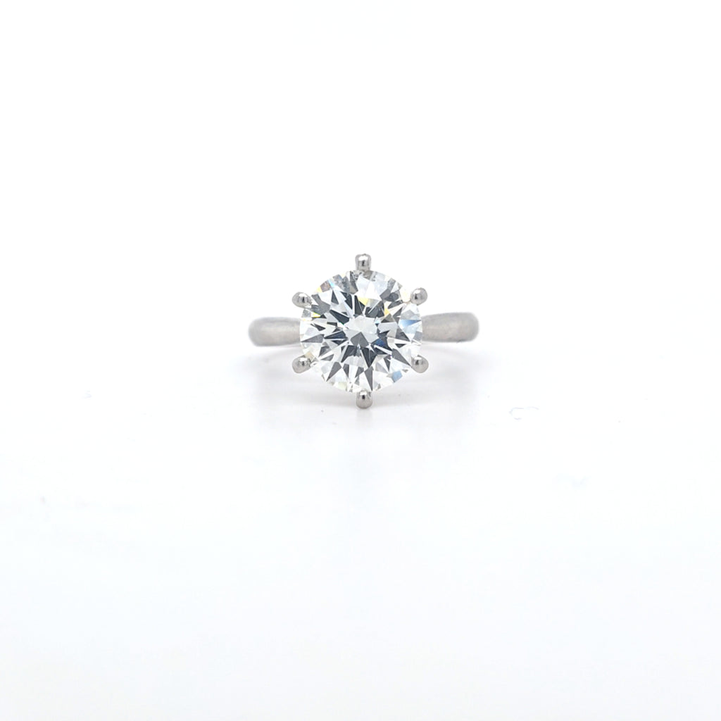 GIA 3.04ct I/SI1 Round Brilliant Cut Diamond Solitaire set in Platinum