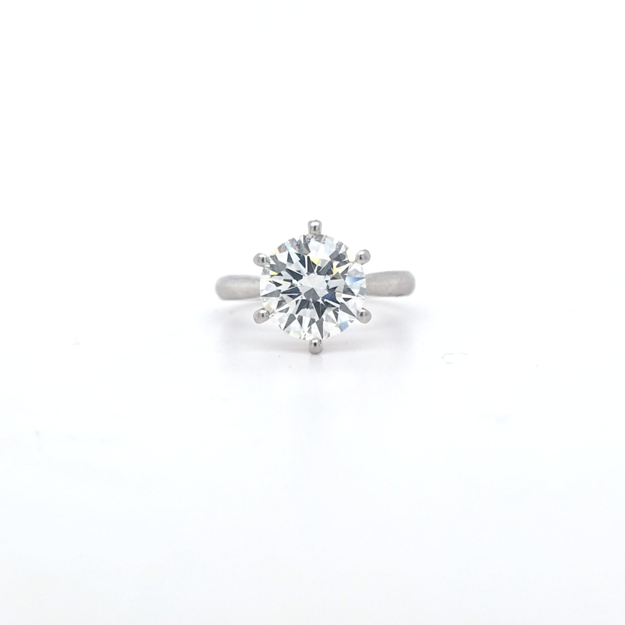 GIA 3.04ct I/SI1 Round Brilliant Cut Diamond Solitaire set in Platinum