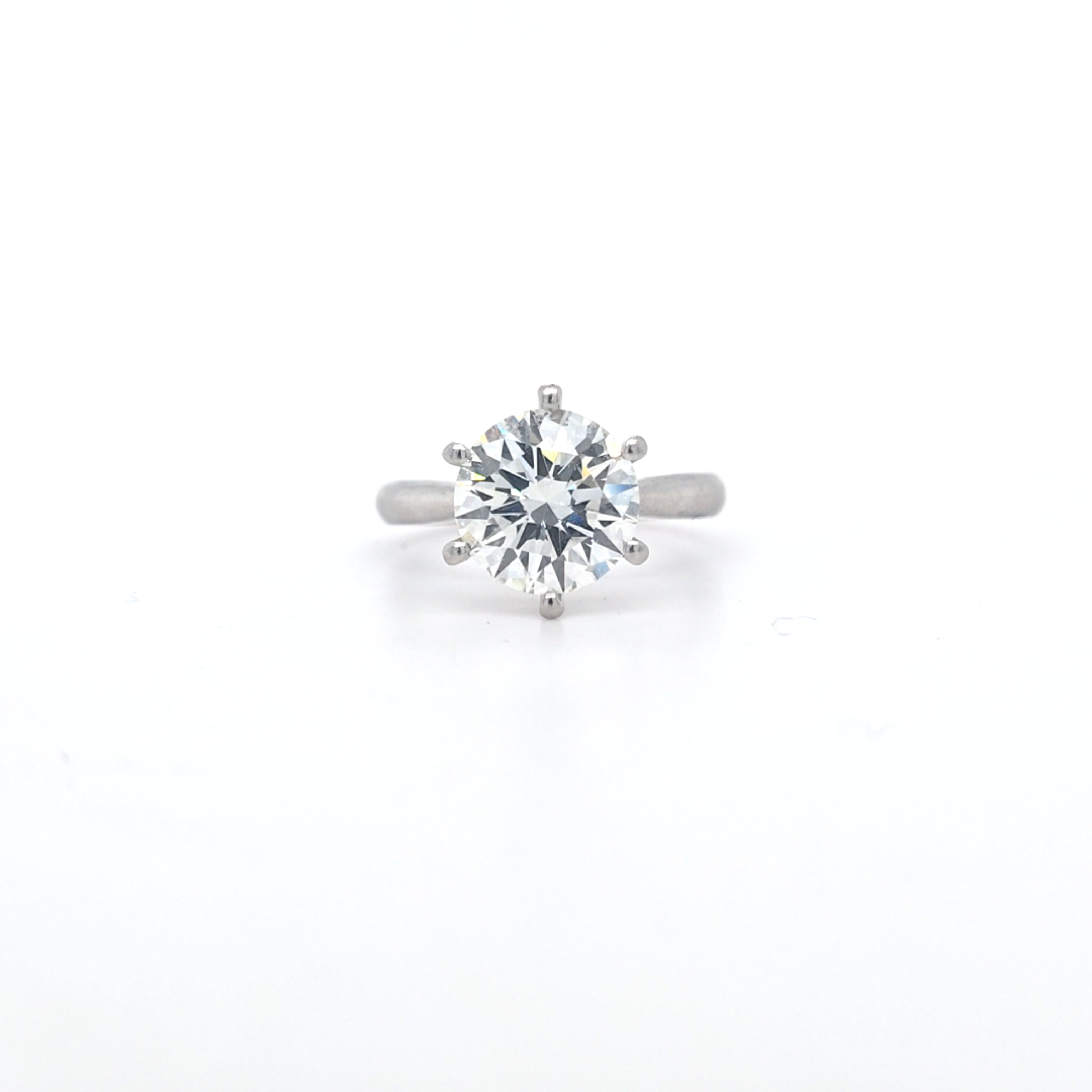 GIA 3.04ct I/SI1 Round Brilliant Cut Diamond Solitaire set in Platinum - Montpellier Jewellers