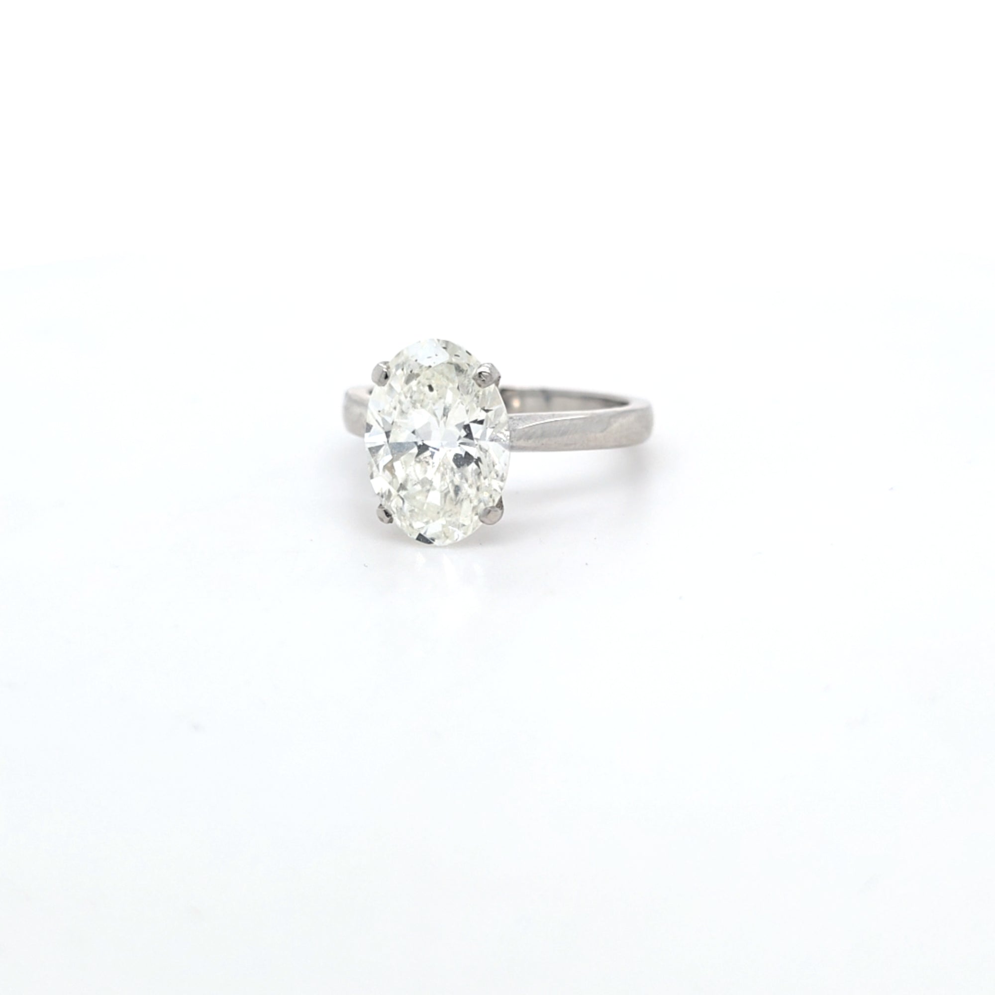 GIA 4.00ct I/SI2 Diamond Solitaire set in Platinum