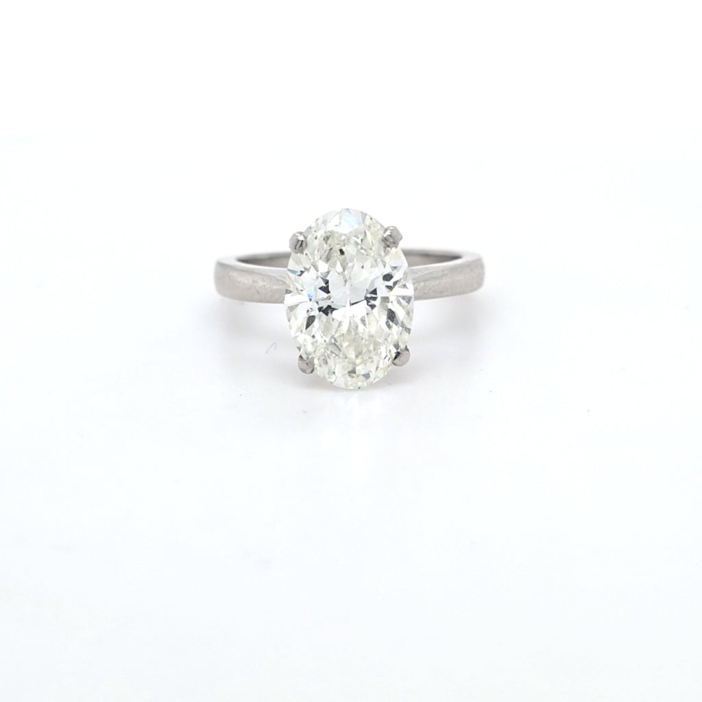 GIA 4.00ct I/SI2 Diamond Solitaire set in Platinum