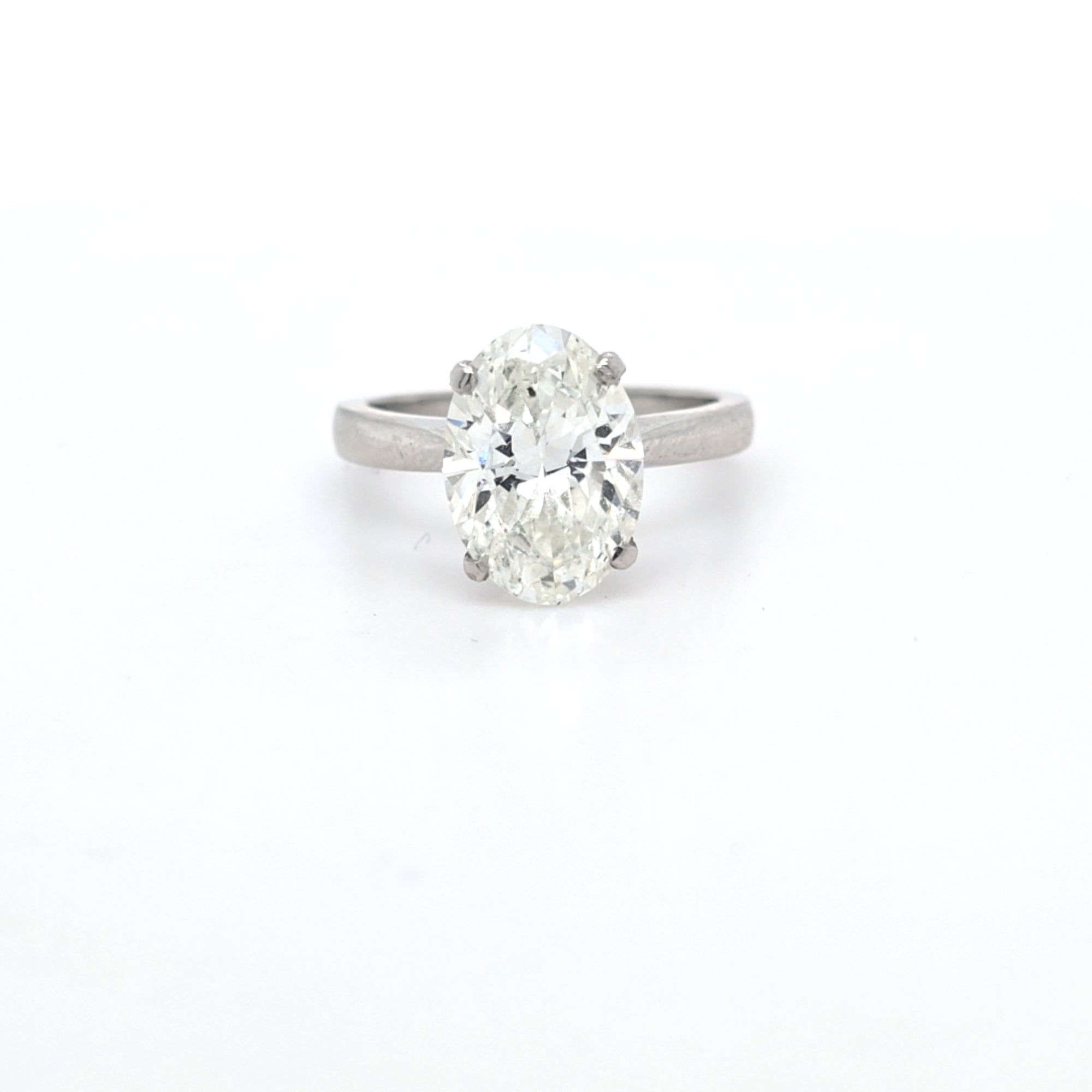 GIA 4.00ct I/SI2 Diamond Solitaire set in Platinum