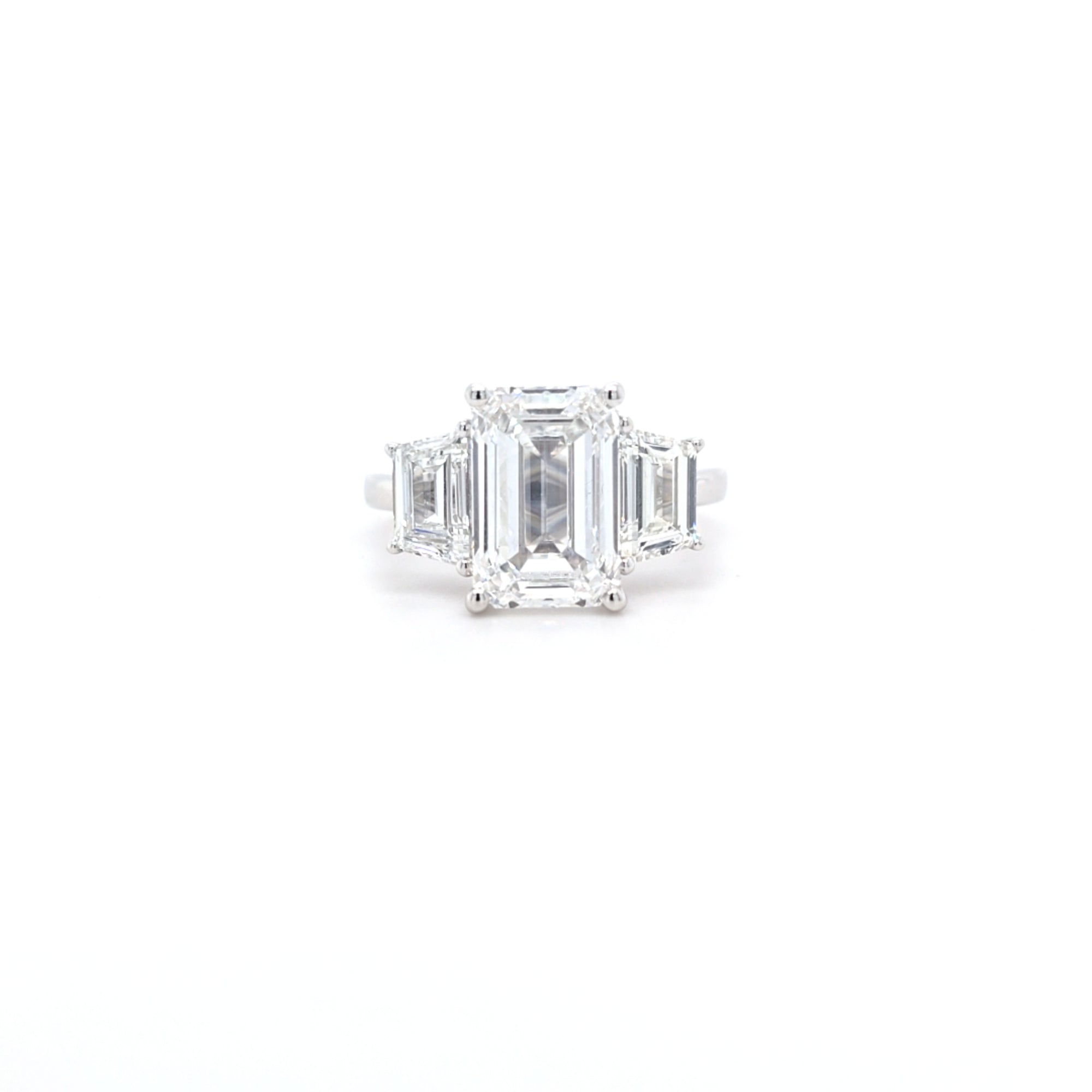 IGI 4.05ct D/VS1 Emerald Cut LAB Diamond Solitaire Ring with Trapezoid Side Stones Set in Platinum