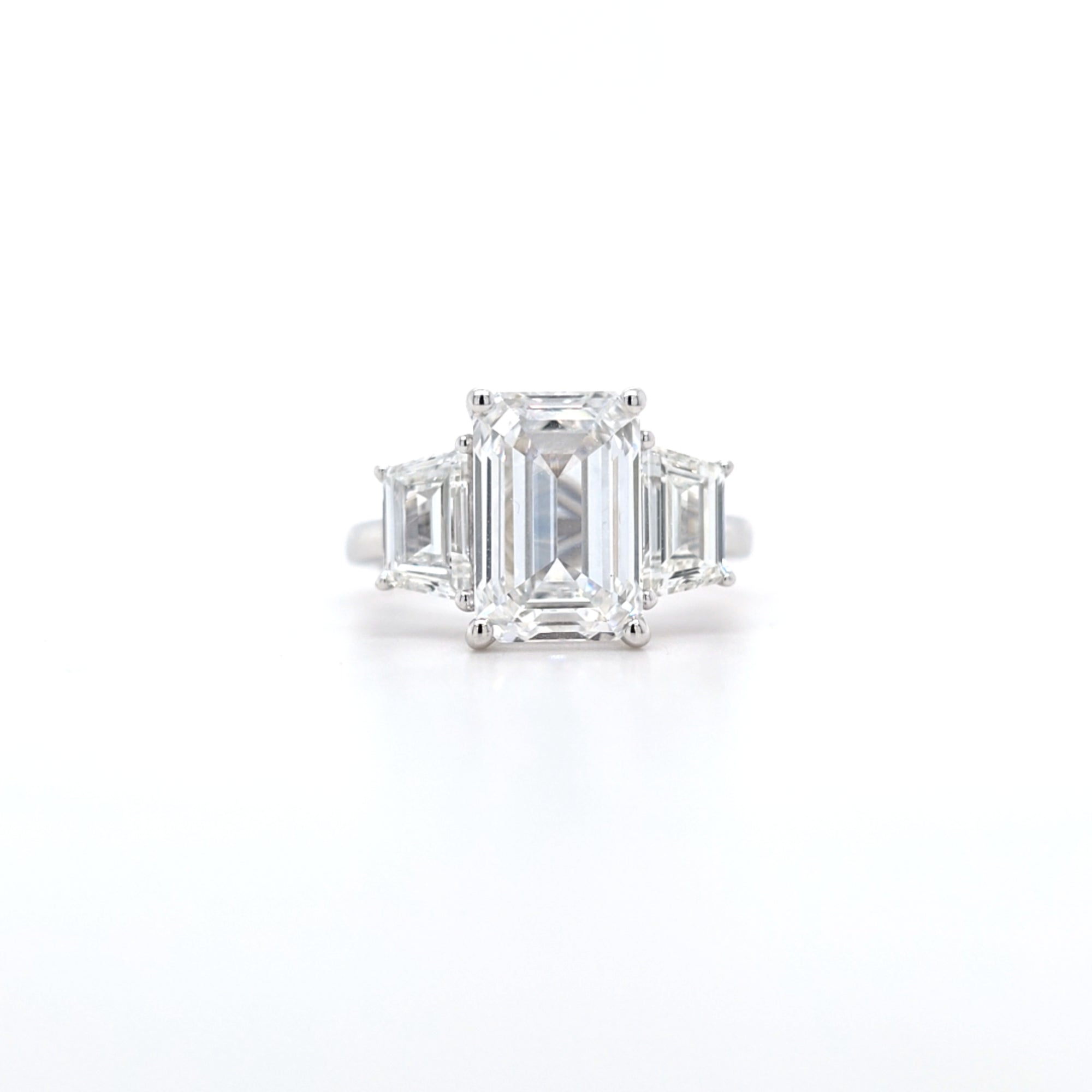 IGI 4.05ct D/VS1 Emerald Cut LAB Diamond Solitaire Ring with Trapezoid Side Stones Set in Platinum