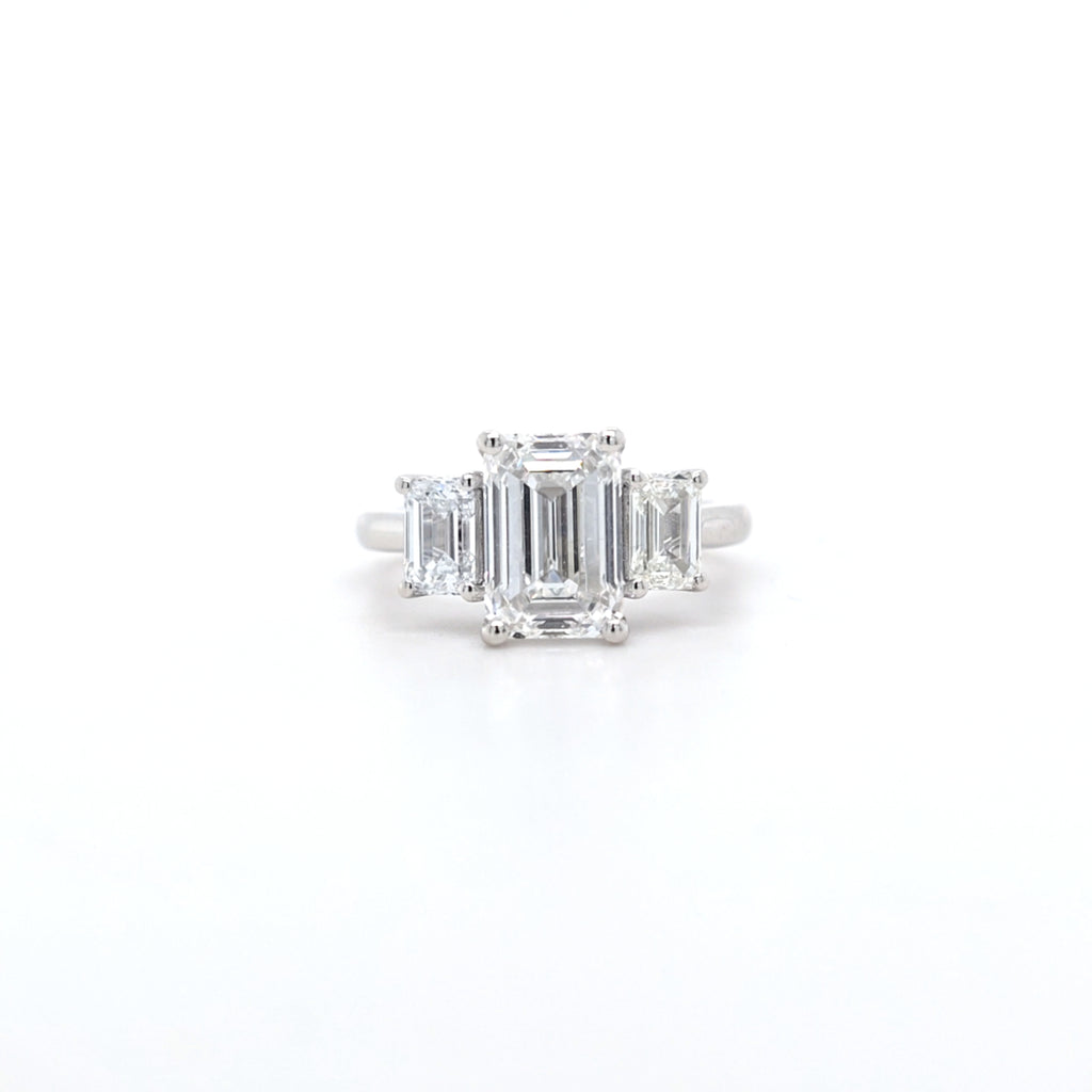 IGI 2.54ct D/VS1 Emerald Cut LAB Diamond Solitaire 3 Stone Ring Set in Platinum
