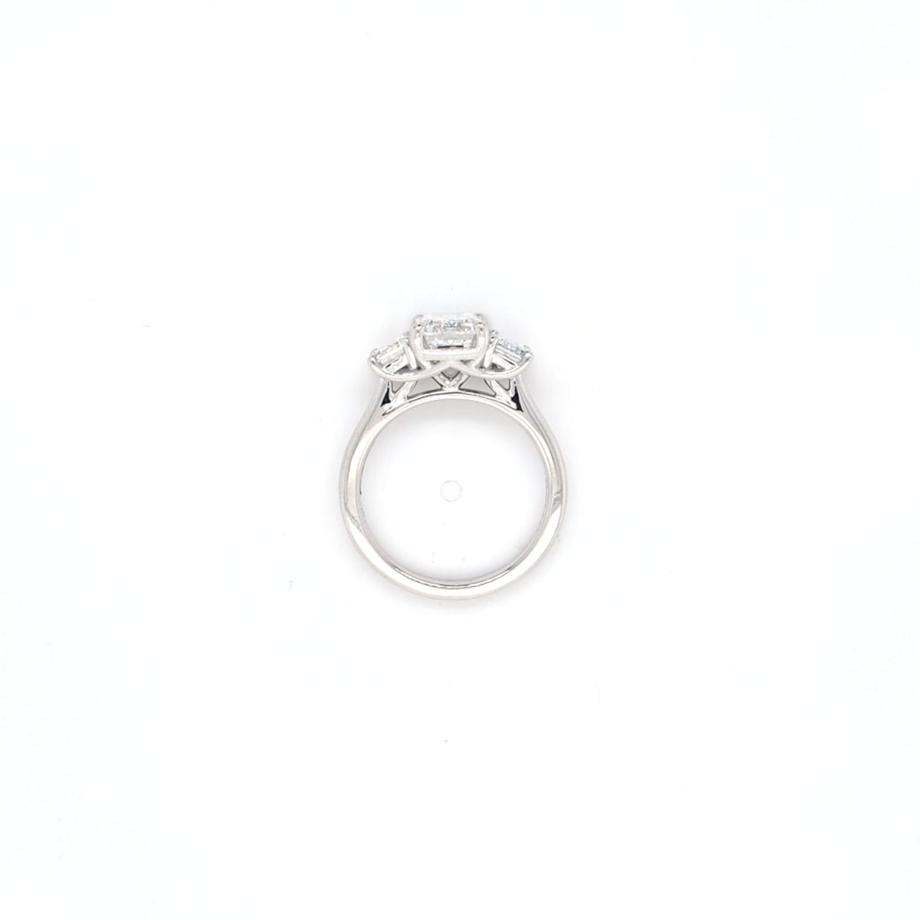 IGI 2.54ct D/VS1 Emerald Cut LAB Diamond Solitaire 3 Stone Ring Set in Platinum