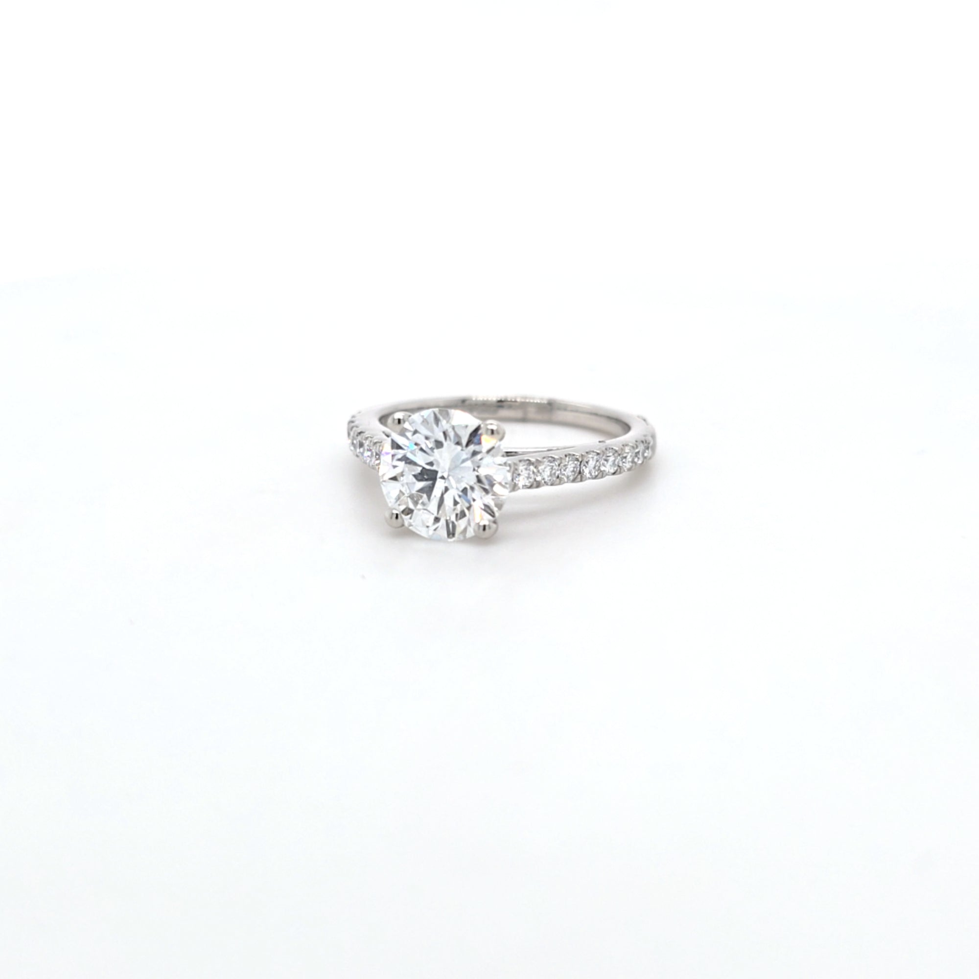 2.00ct D/VS2 LAB Diamond Ring with Diamond Shoulders set in Platinum