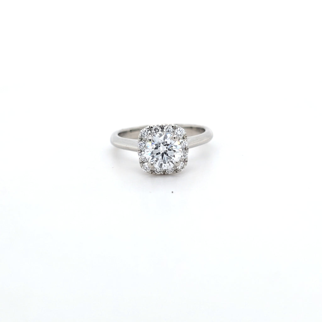 1.05ct D/VS2 LAB Diamond Halo Ring set in Platinum