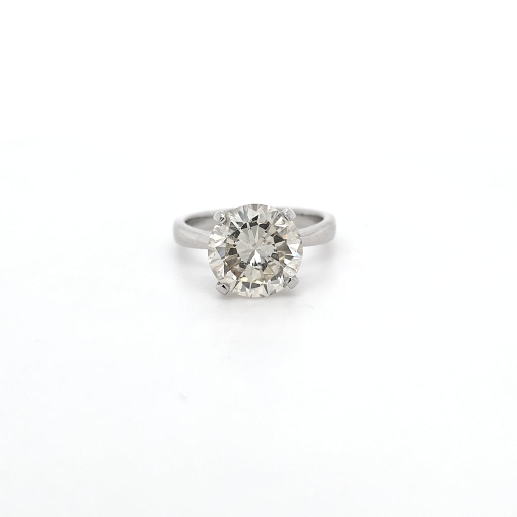4.15ct Diamond Solitaire set in Platinum