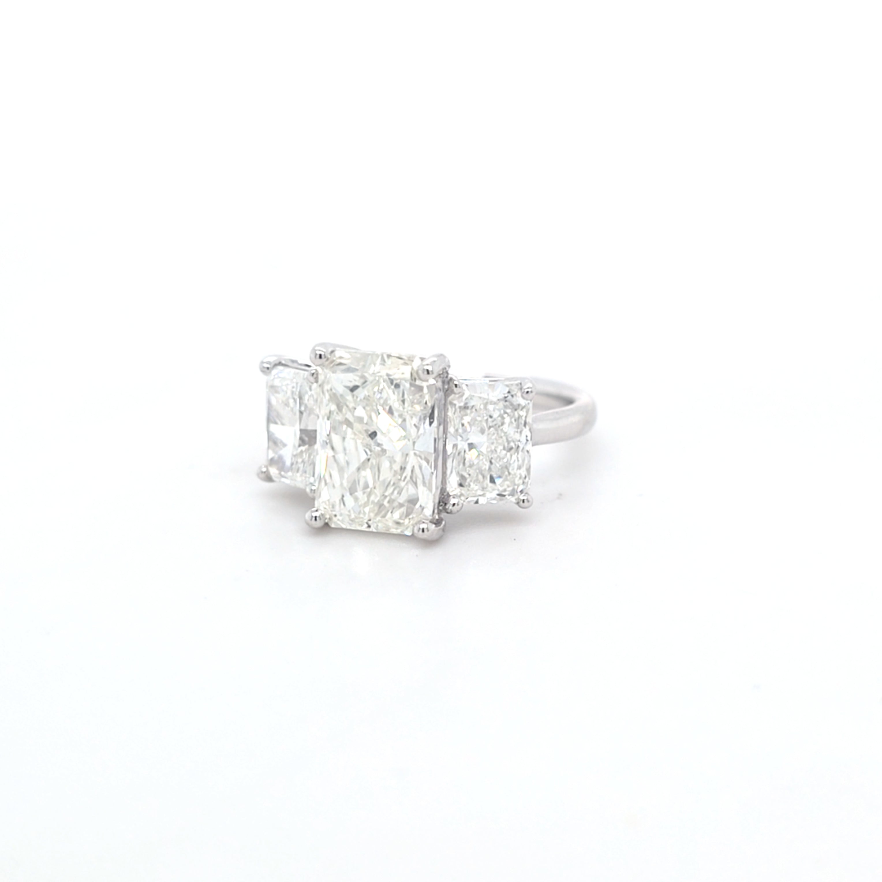 4.92ct G/SI1 Radiant Cut LAB Diamond 3 Stone Ring Set in White Gold - Montpellier Jewellers