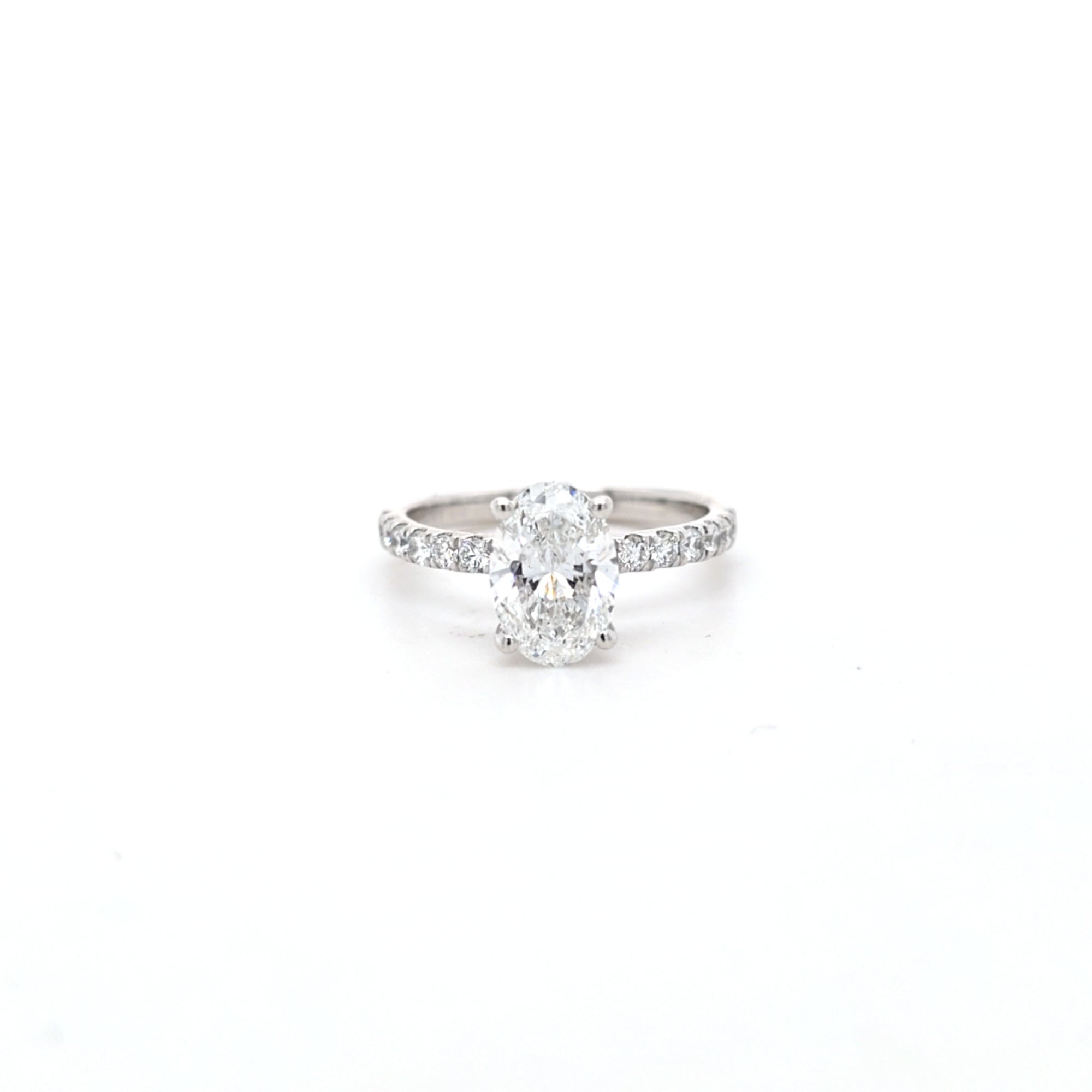 IGI 1.58ct D/VS2 Oval Shape LAB Diamond Ring with Diamond Shoulders set in Platinum - Montpellier Jewellers