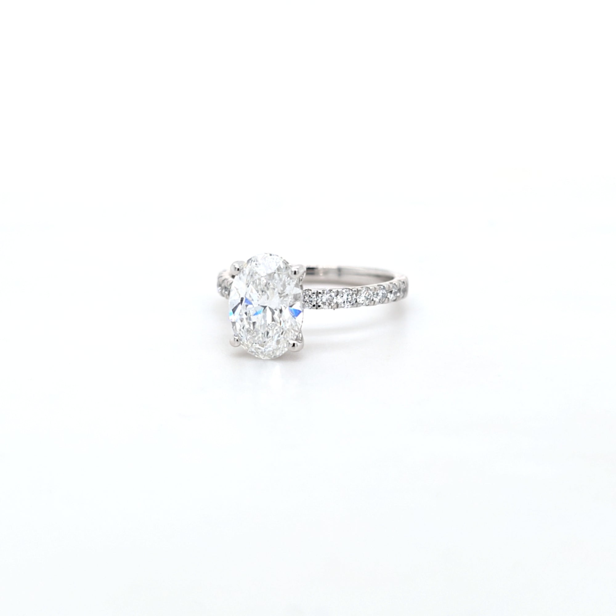 IGI 2.01ct D/VS2 Oval Shape LAB Diamond Ring with Diamond Shoulders set in Platinum - Montpellier Jewellers