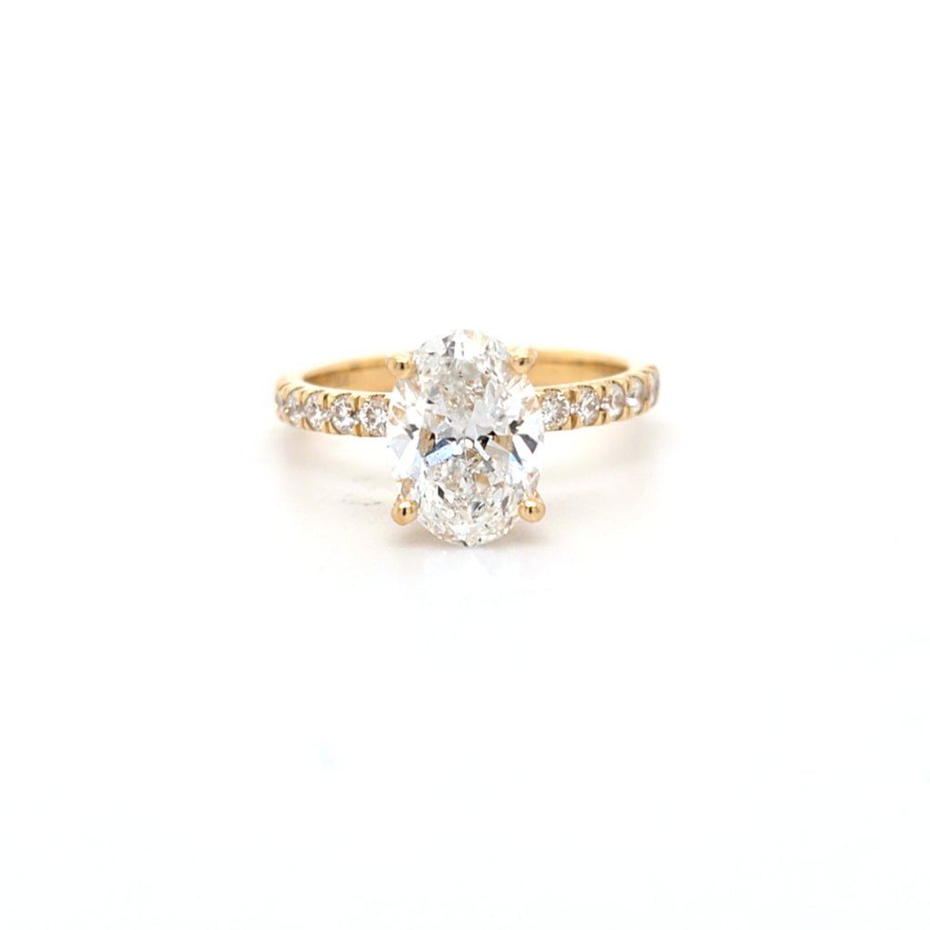 IGI 2.00ct D/VS2 Oval Shape LAB Diamond Ring with Diamond Shoulders set in 18ct Yellow Gold - Montpellier Jewellers