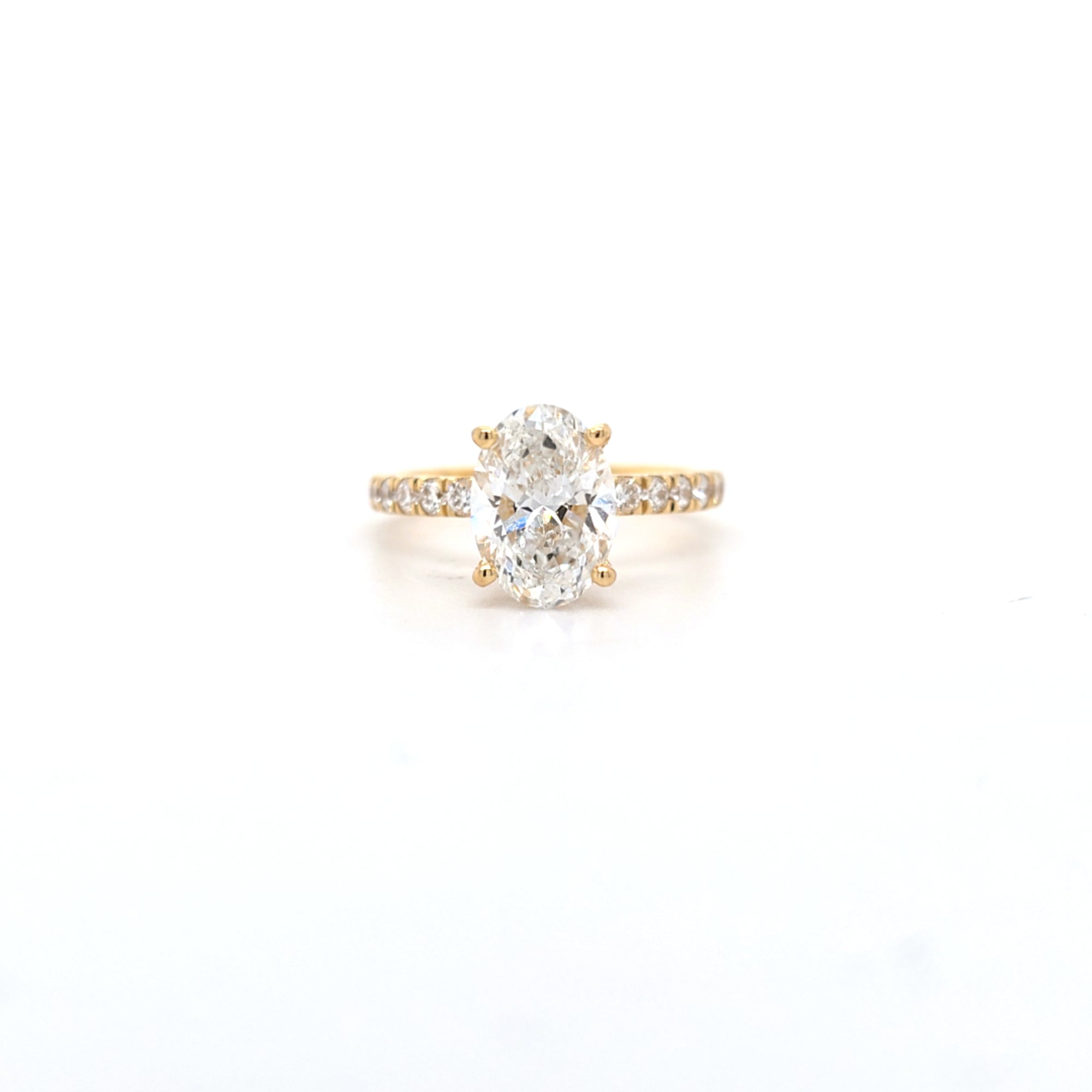 IGI 2.00ct D/VS2 Oval Shape LAB Diamond Ring with Diamond Shoulders set in 18ct Yellow Gold - Montpellier Jewellers