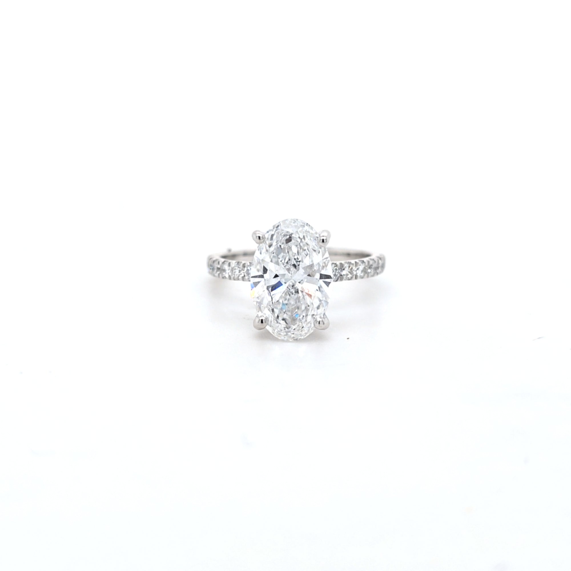 IGI 3.00ct D/VS2 Oval Shape LAB Diamond Ring with Diamond Shoulders set in Platinum - Montpellier Jewellers