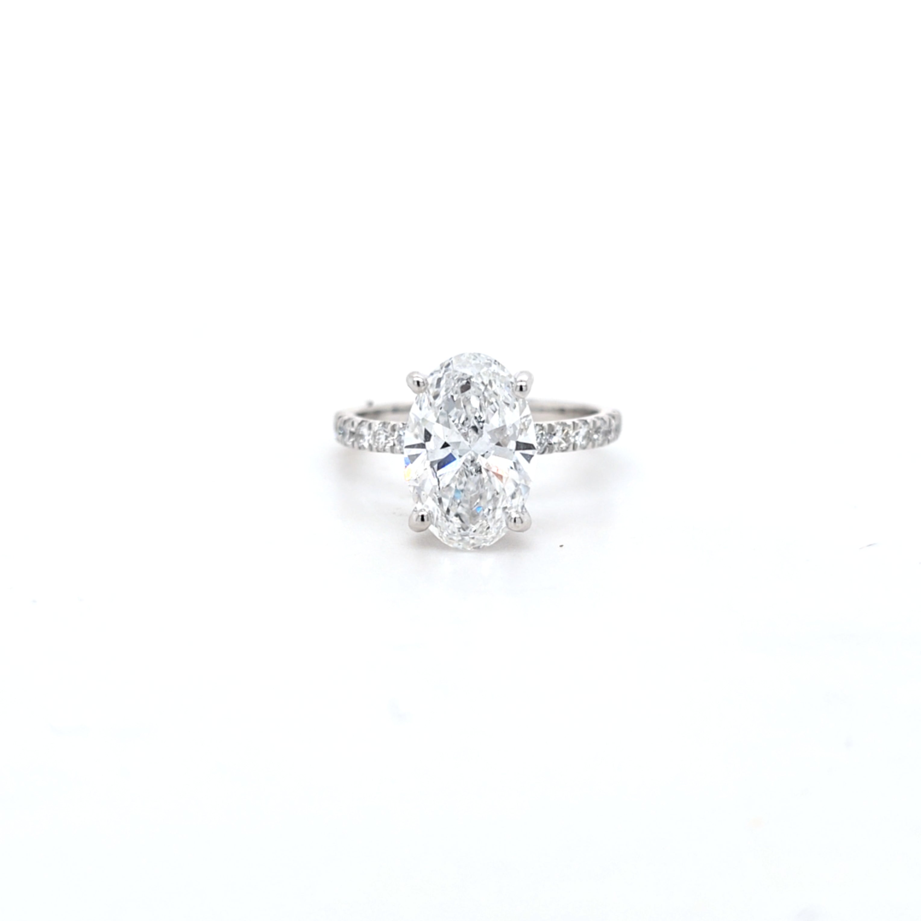 IGI 3.00ct D/VS2 Oval Shape LAB Diamond Ring with Diamond Shoulders set in Platinum - Montpellier Jewellers